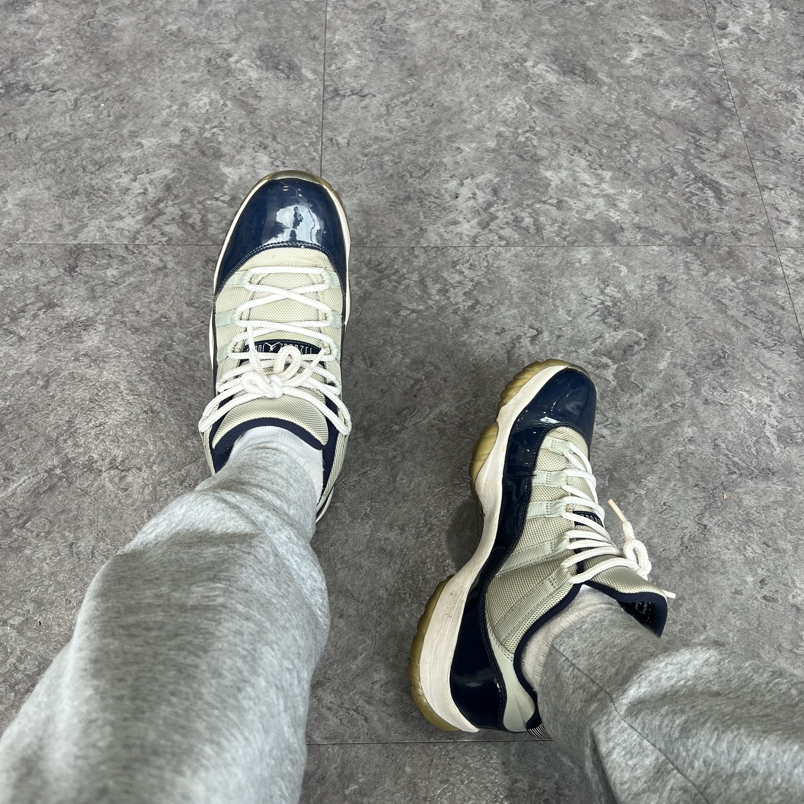 Jordan 11 Retro Low Georgetown 착용 스타일