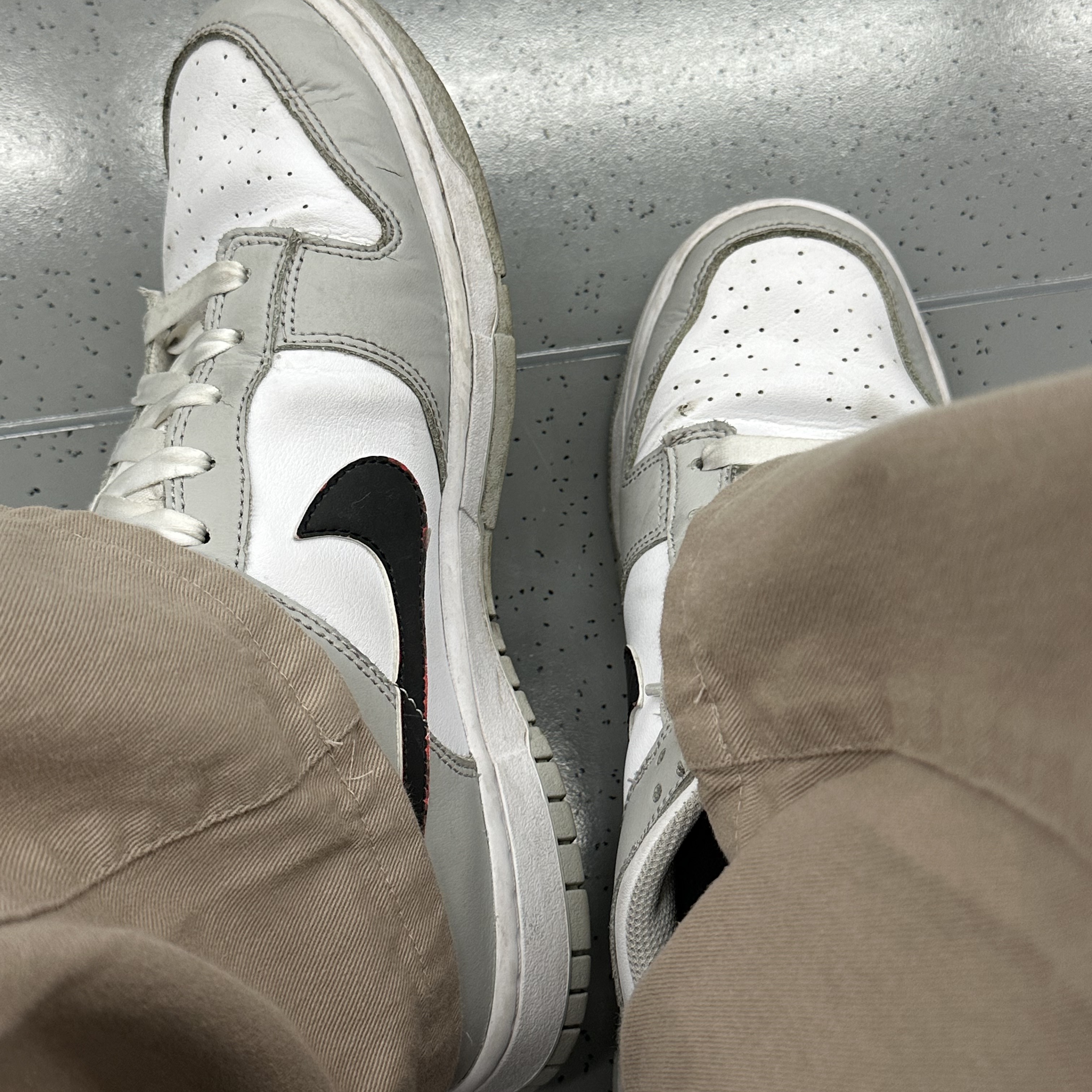Nike Dunk Low Retro SE Jackpot Grey Fog 착용 스타일