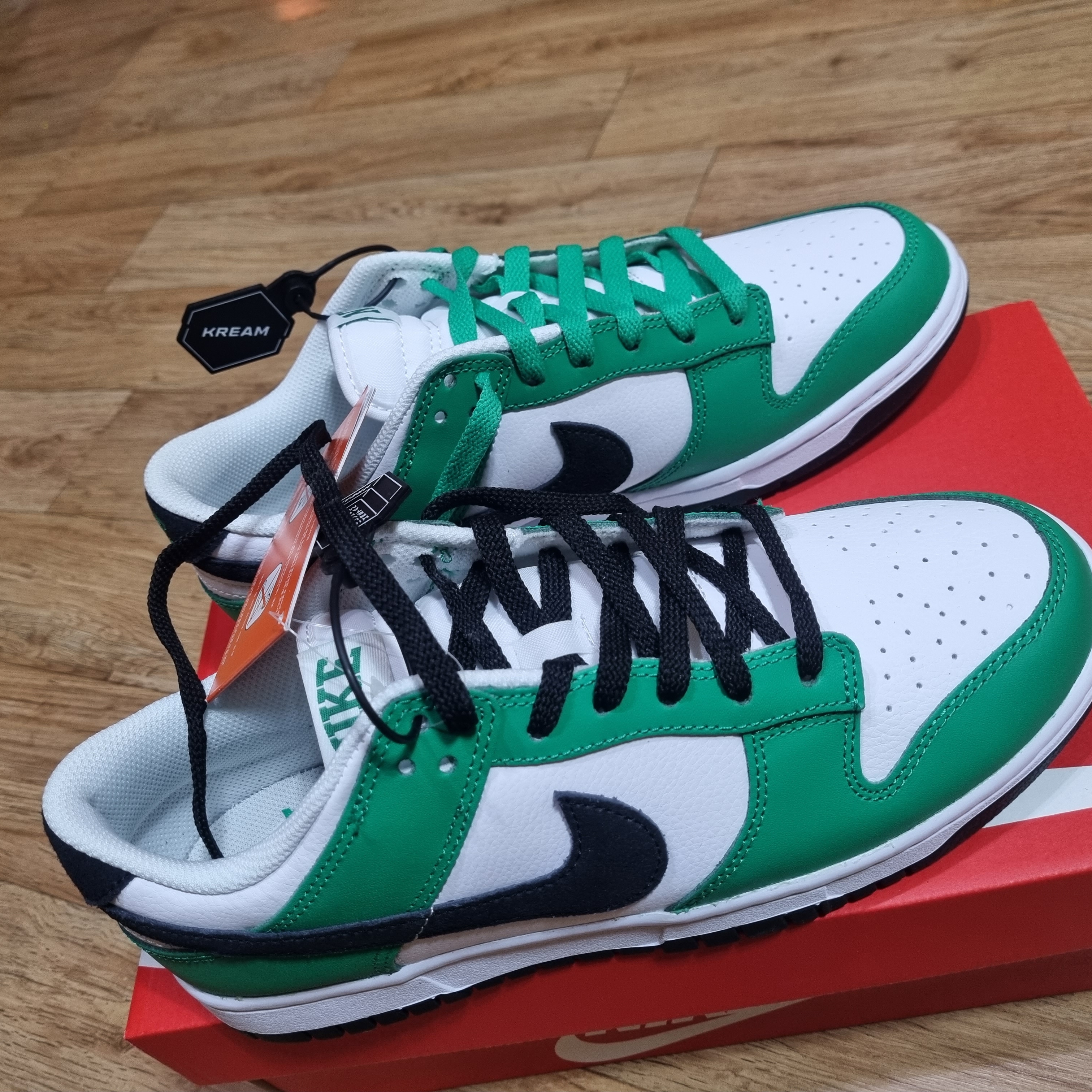 Nike Dunk Low White Green 착용 스타일 - 2