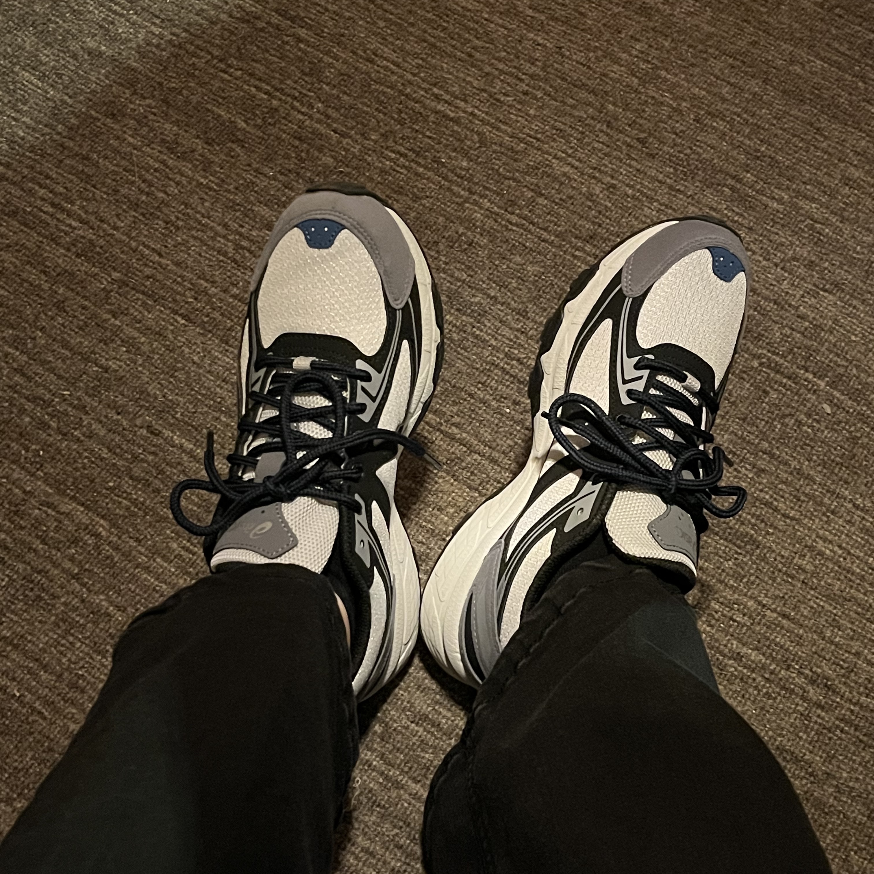 Asics Gel-Venture 6 SPS Glacier Grey 착용 스타일