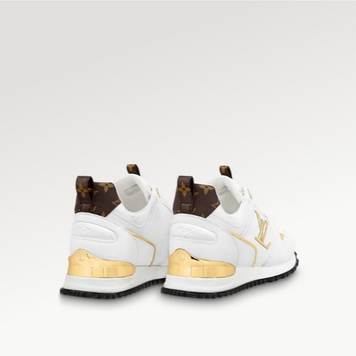 (W) Louis Vuitton Run Away Sneakers White 착용 스타일 - 2