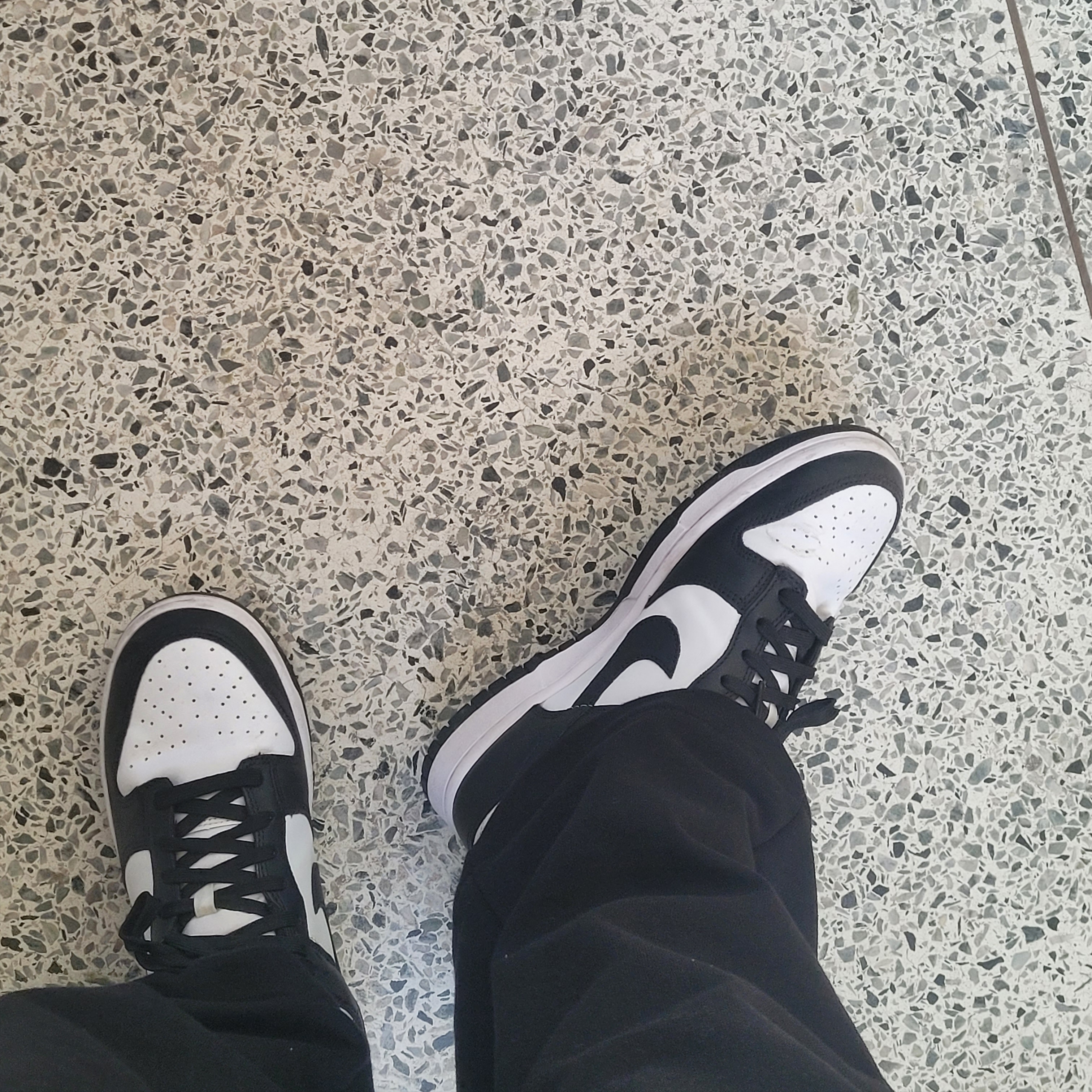 Nike Dunk Low Retro Black 착용 스타일