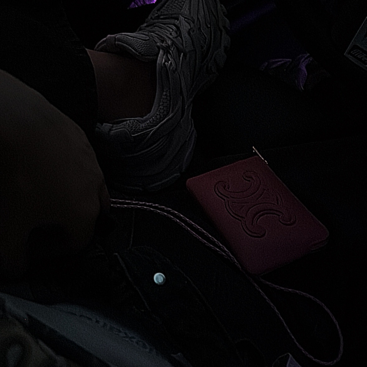 (W) Alexander Wang Elastic Short in Stretch Corduroy Evening Haze, (W) Balenciaga Track Sneakers White 착용 스타일