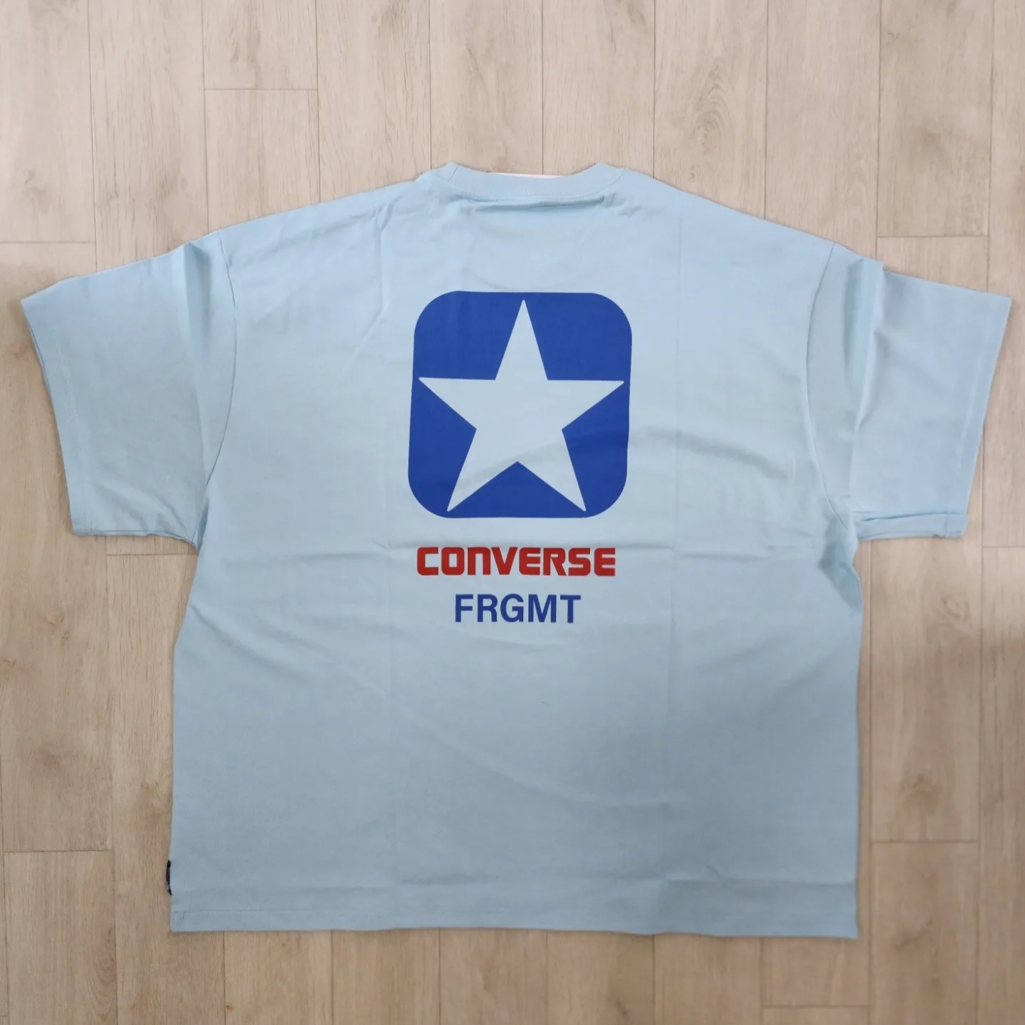 Converse x Fragment T-Shirt Blue 착용 스타일 - 2