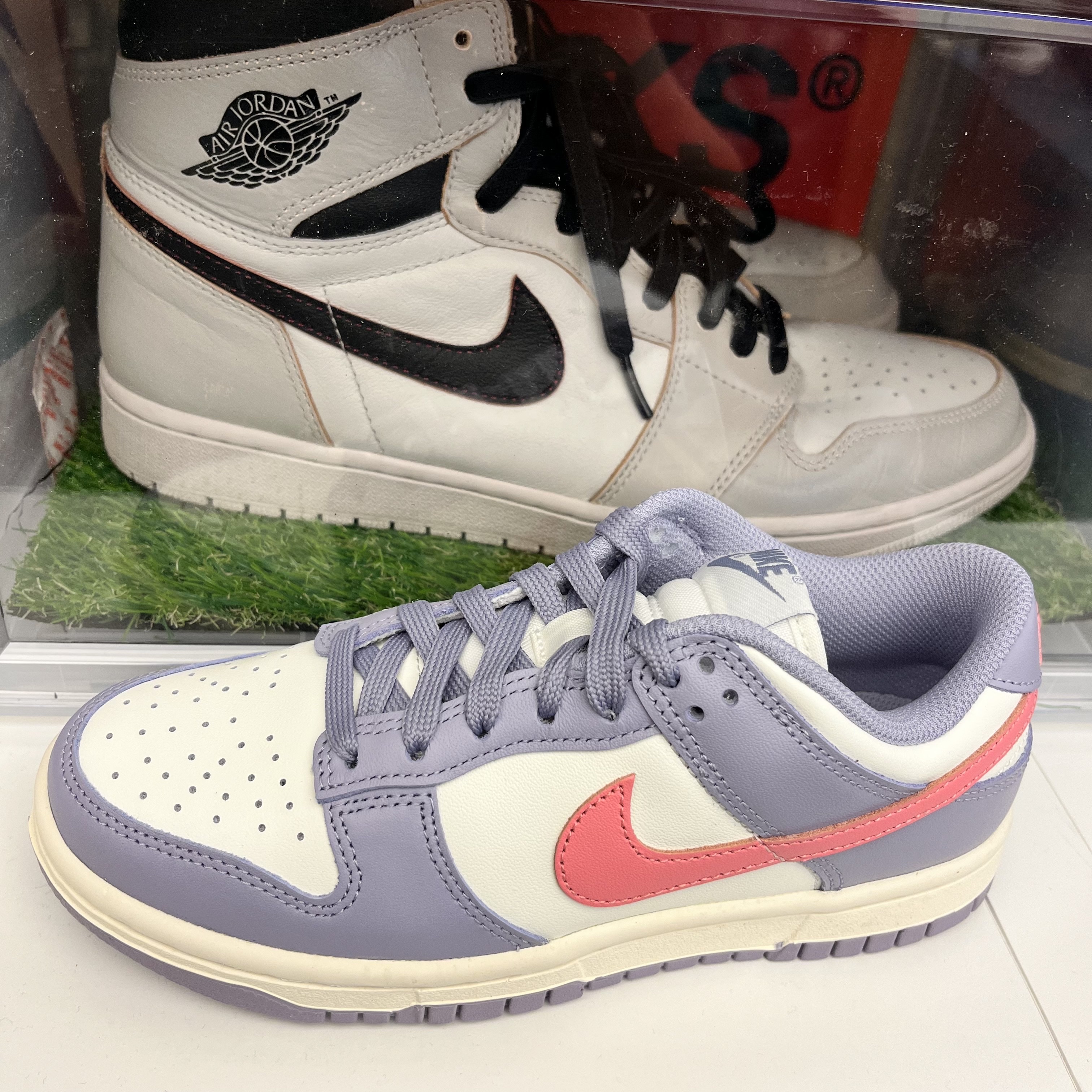 (W) Nike Dunk Low Indigo Haze Coral Chalk 착용 스타일 - 2