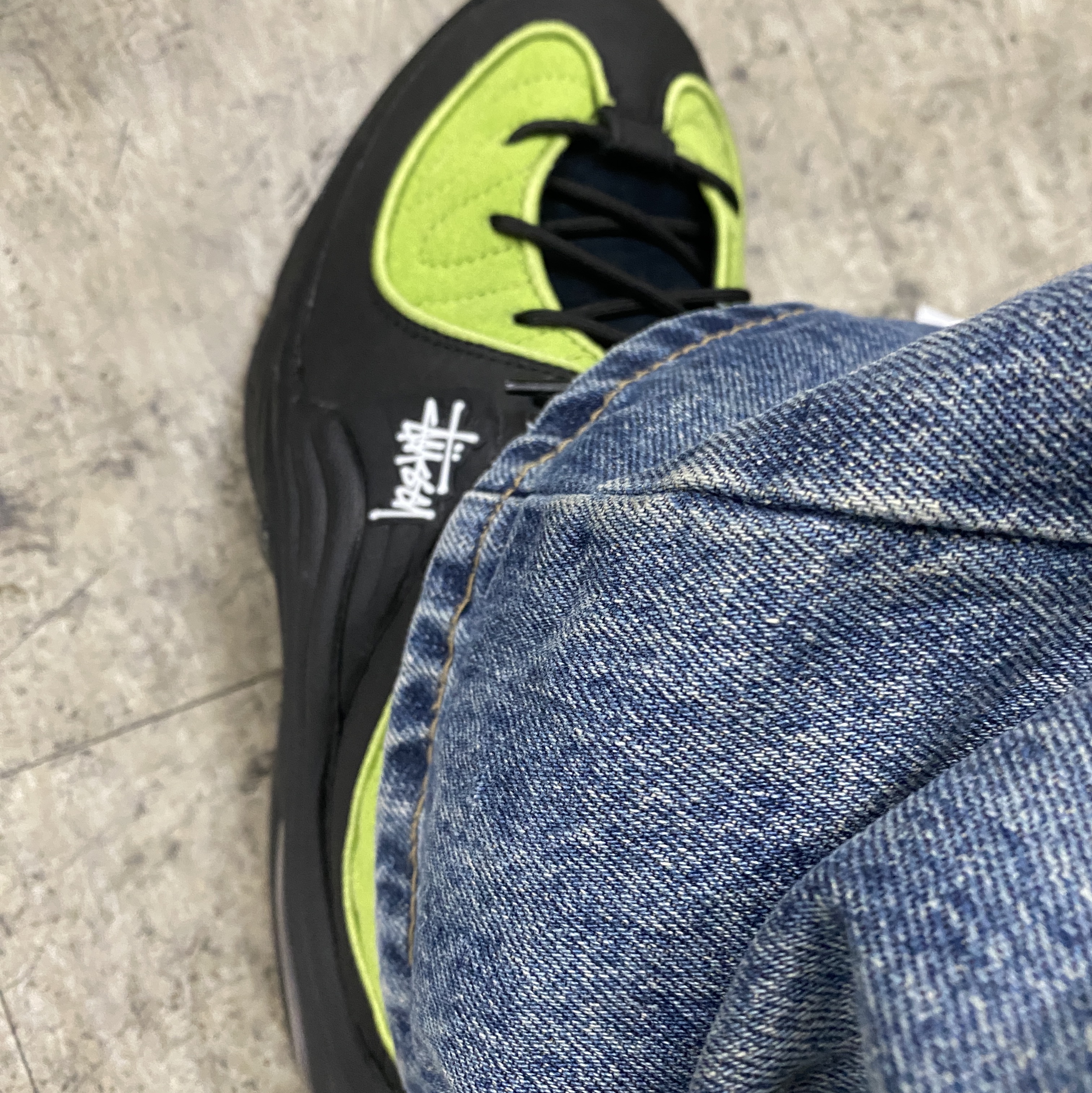 Nike x Stussy Air Penny II Vivid Green and Black 착용 스타일