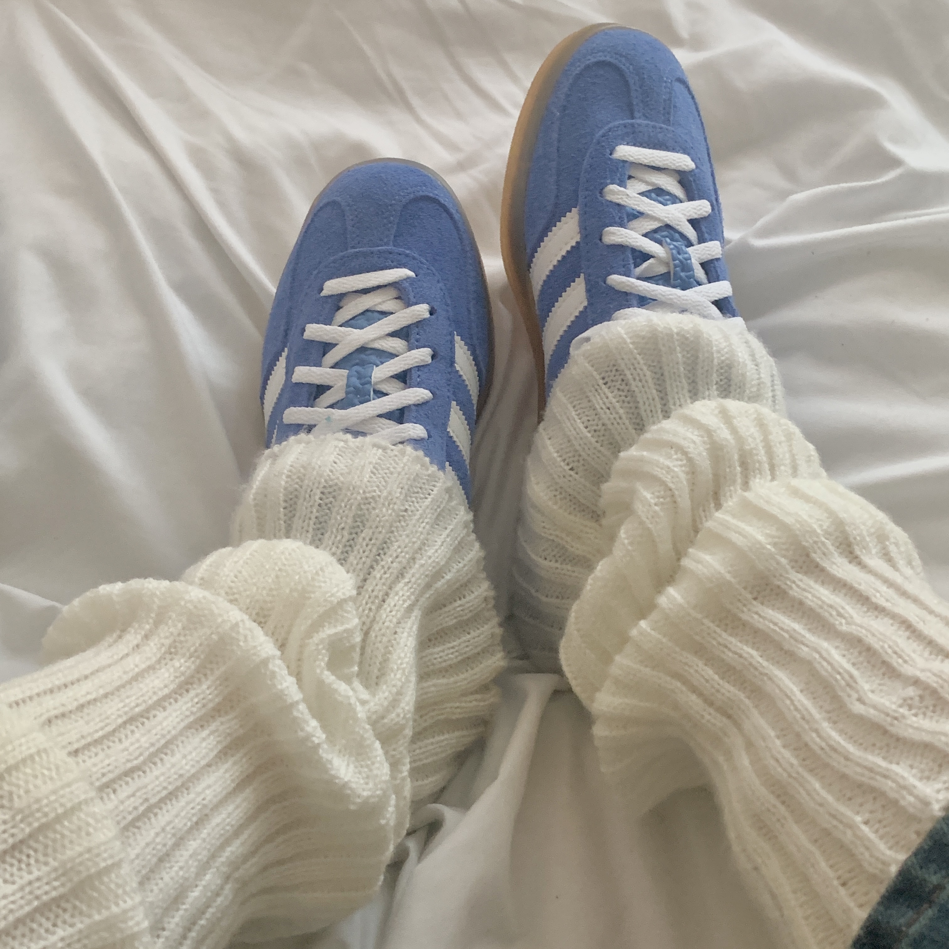 (W) Adidas Gazelle Indoor Blue Fusion Cloud White 착용 스타일 - 1