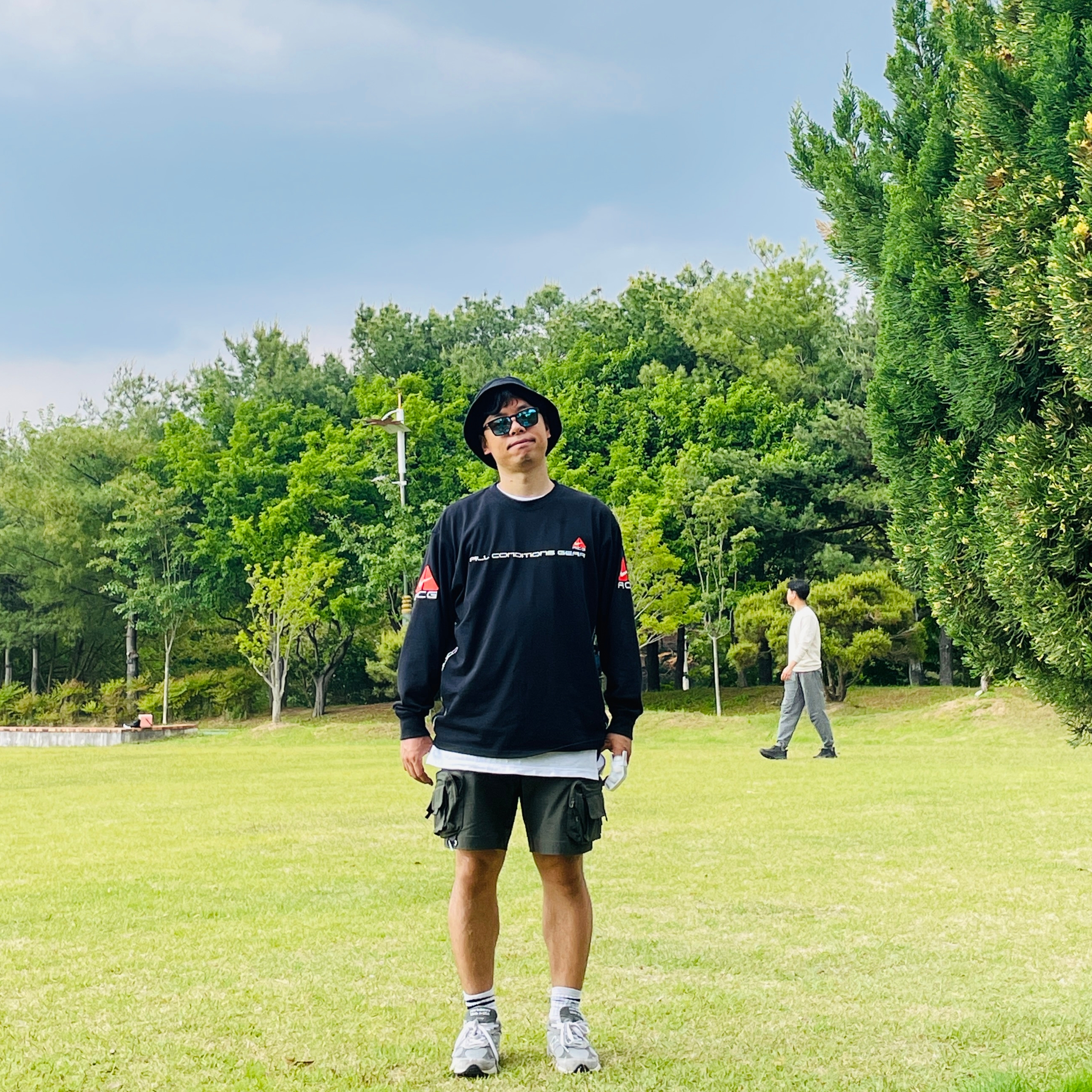 Nike NRG ACG SSNL Lungs Long Sleeve T-Shirt Black - US/EU, Nike ACG Cargo Shorts Sequoia - Asia 착용 스타일