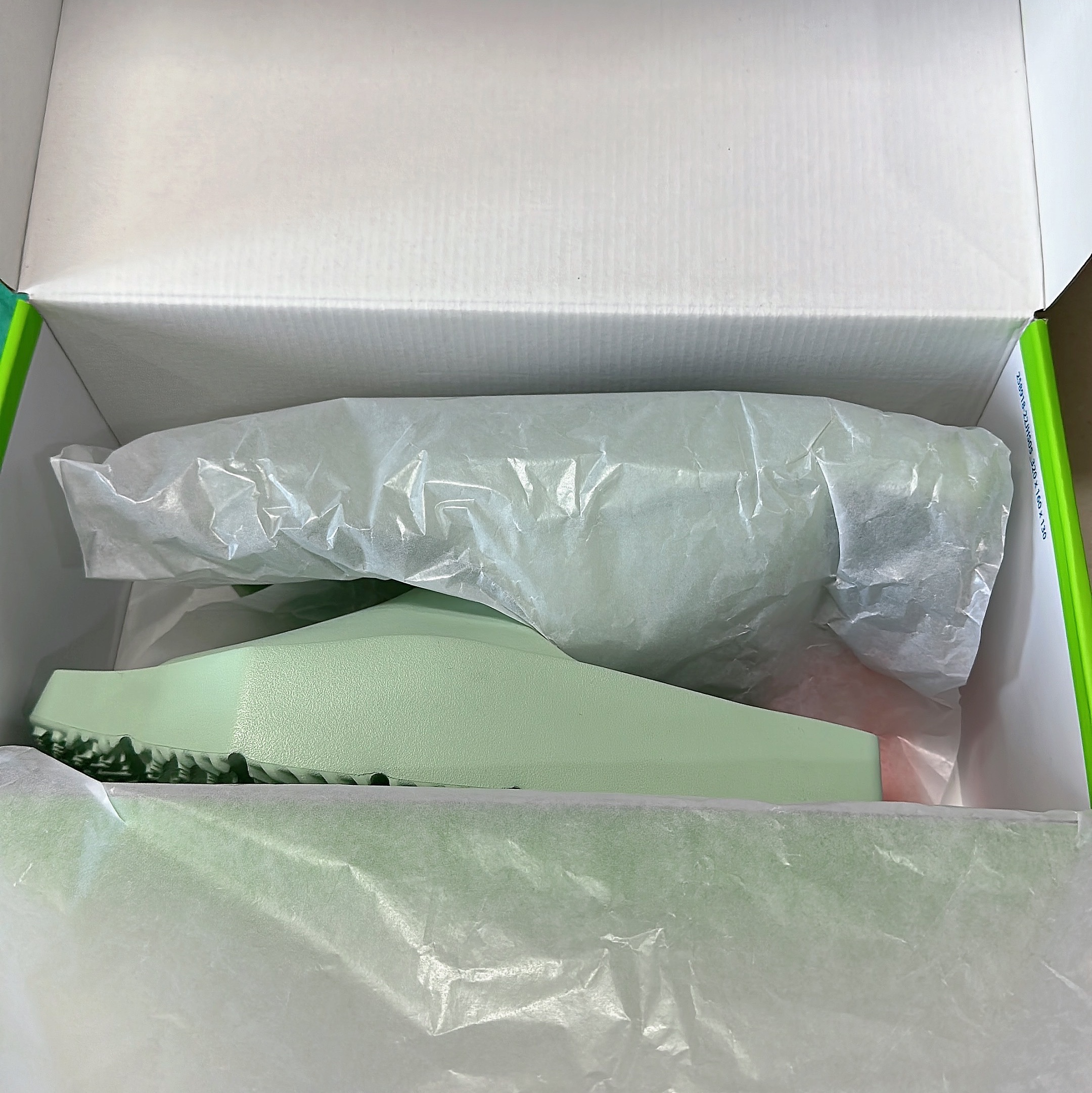 (W) Jordan Hex Slide Pistachio Frost, Nike x Sacai Blazer Low Black Patent Leather 착용 스타일 - 2