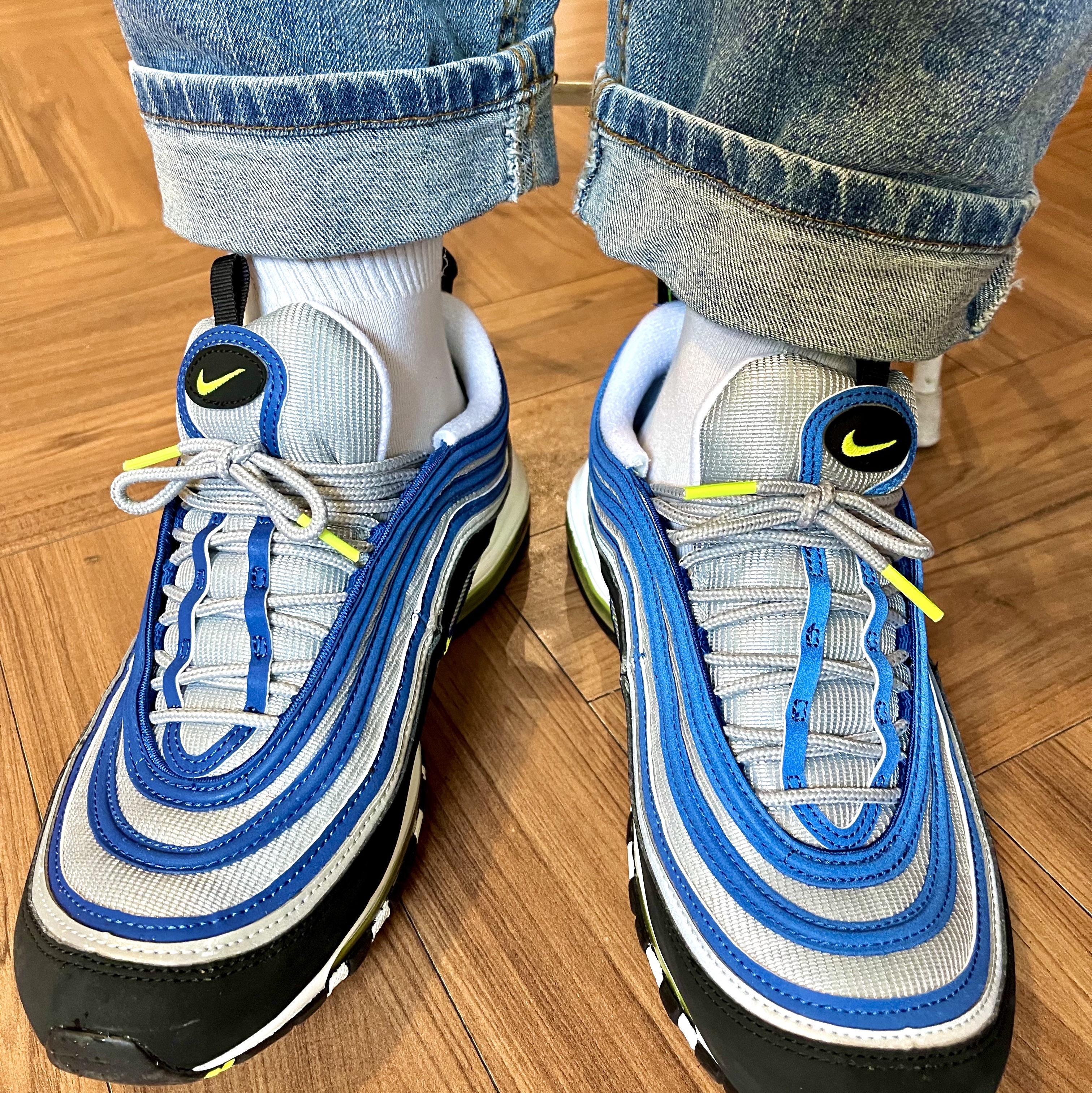 Nike Air Max 97 OG Atlantic Blue and Voltage Yellow 착용 스타일