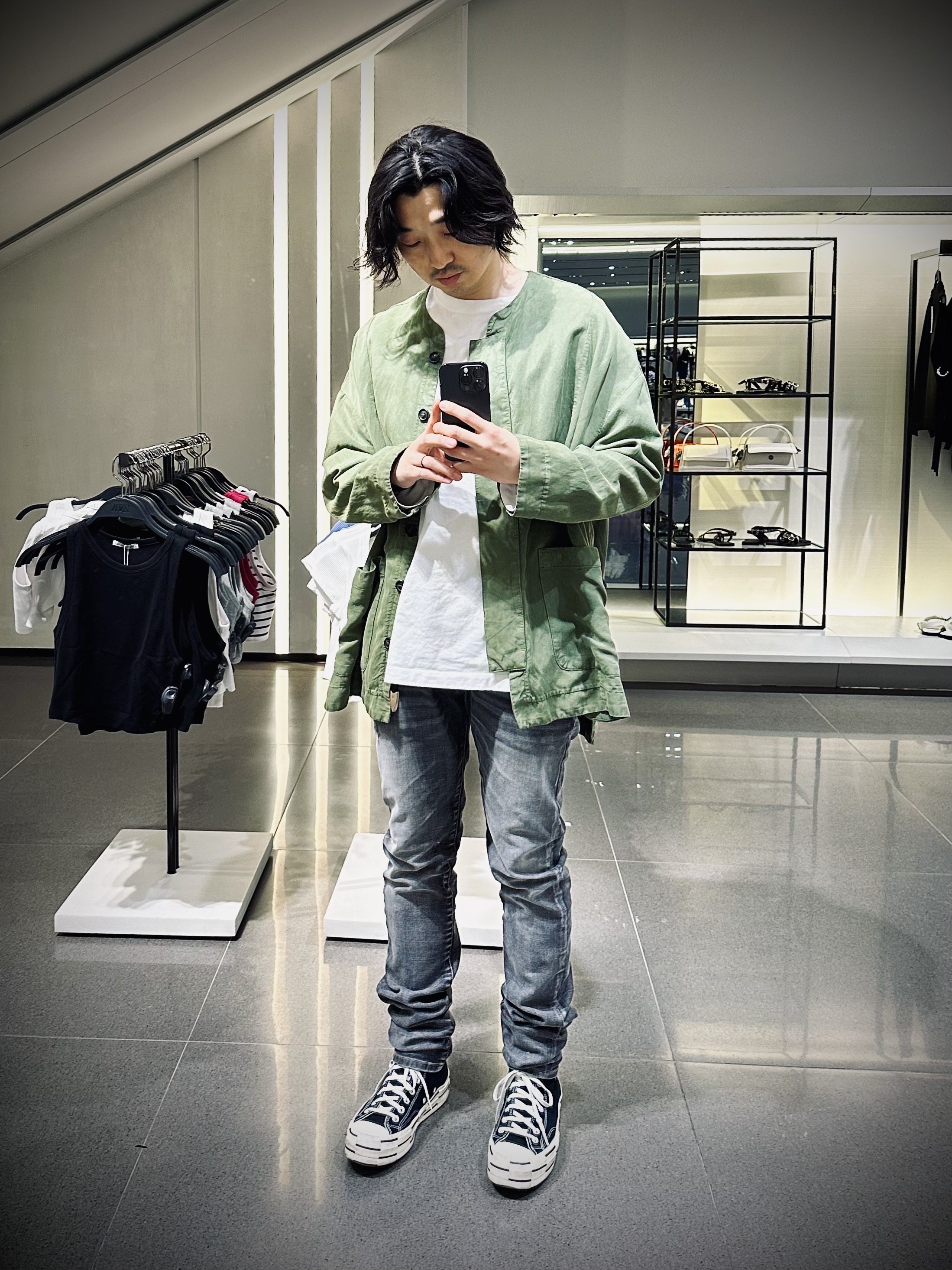 Converse x Brain Dead Chuck 70 Hi Black, Undermycar Legion.03 Slim Fit Blue Stitch Washed Jeans Washed Gray 착용 스타일 - 2