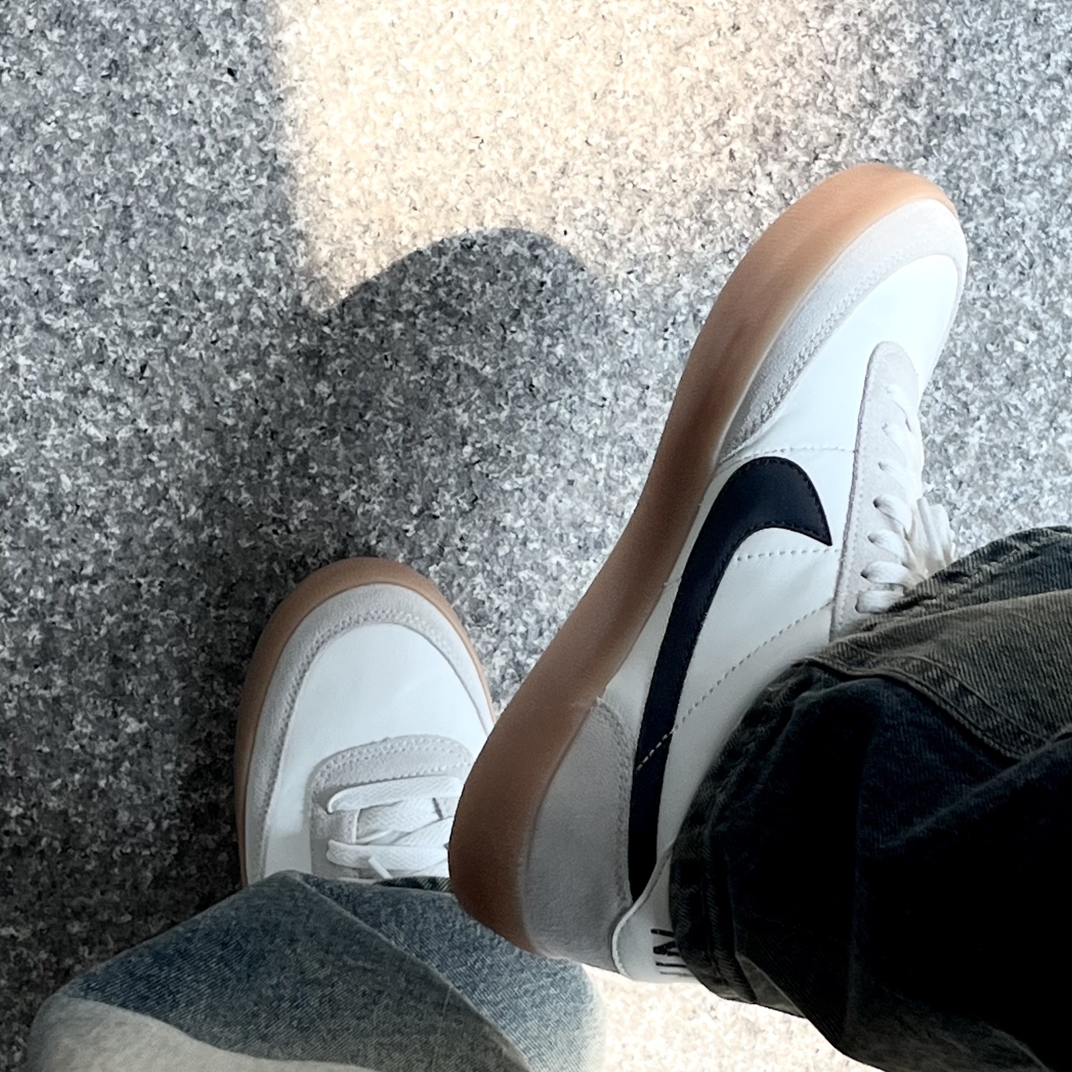 Nike Killshot 2 Leather Sail Oil Grey Gum 착용 스타일