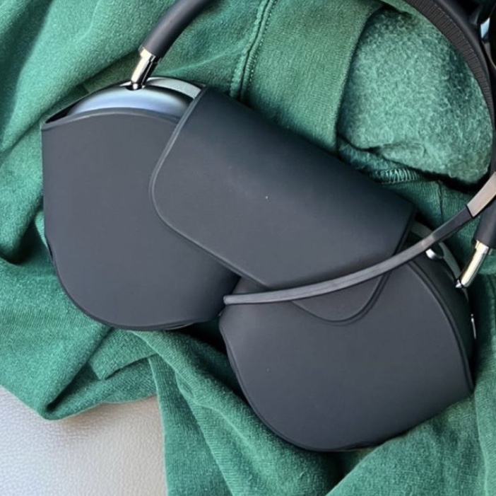 Apple AirPods Max Lightning Space Gray (Korean Ver.) 착용 스타일