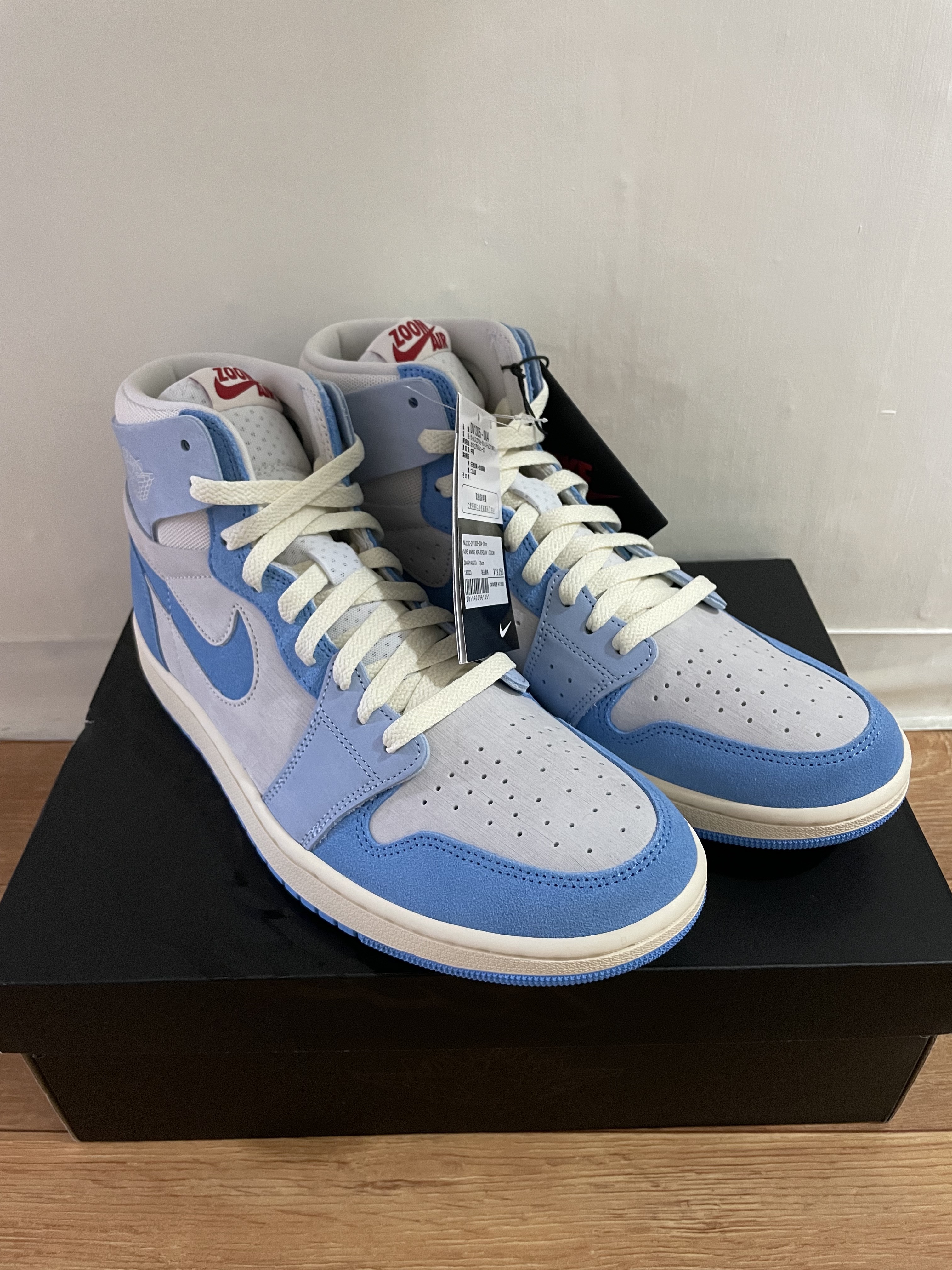 (W) Jordan 1 Zoom Air CMFT 2 Phantom University Blue 착용 스타일 - 1