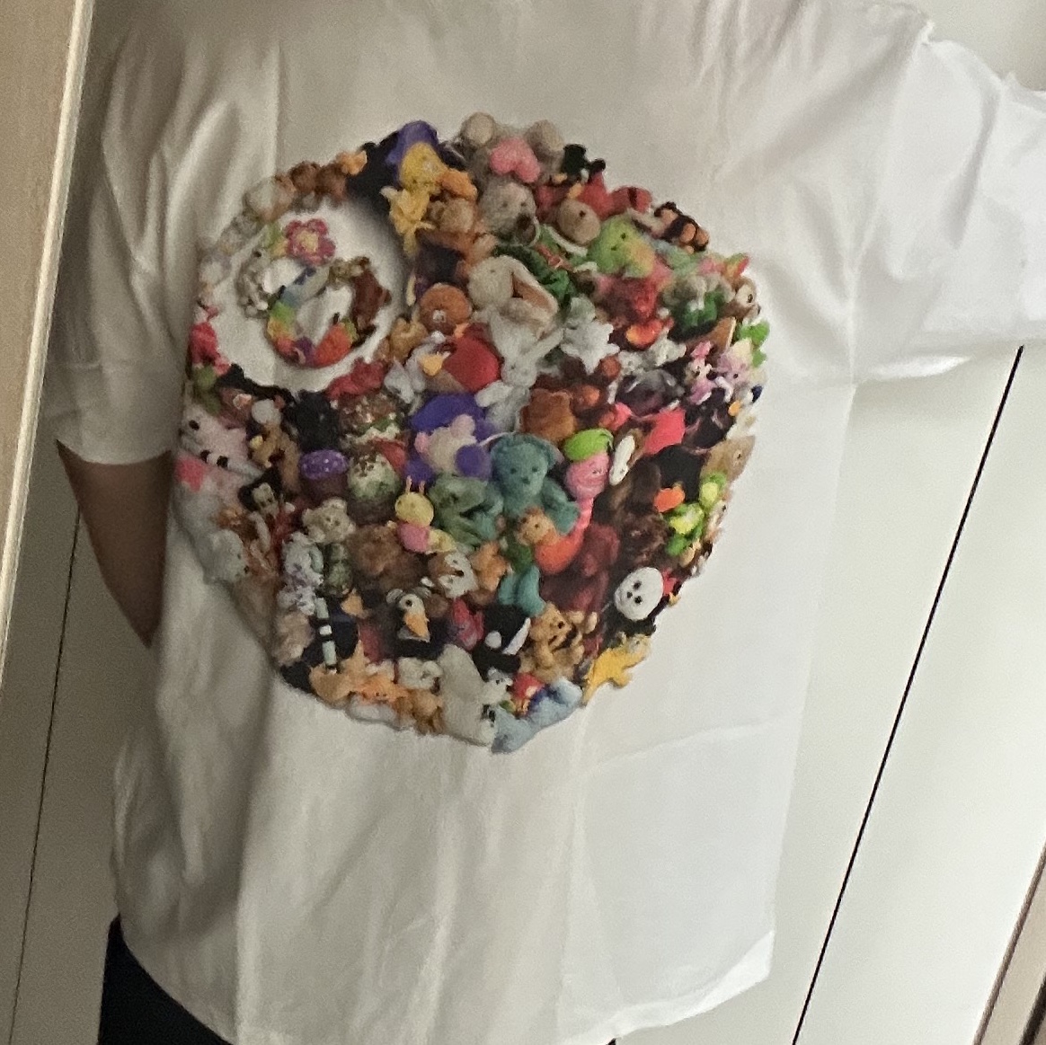 Stussy Plush T-Shirt White, (W) Nike Zoom Vomero 5 Wolf Grey and Black 착용 스타일 - 2