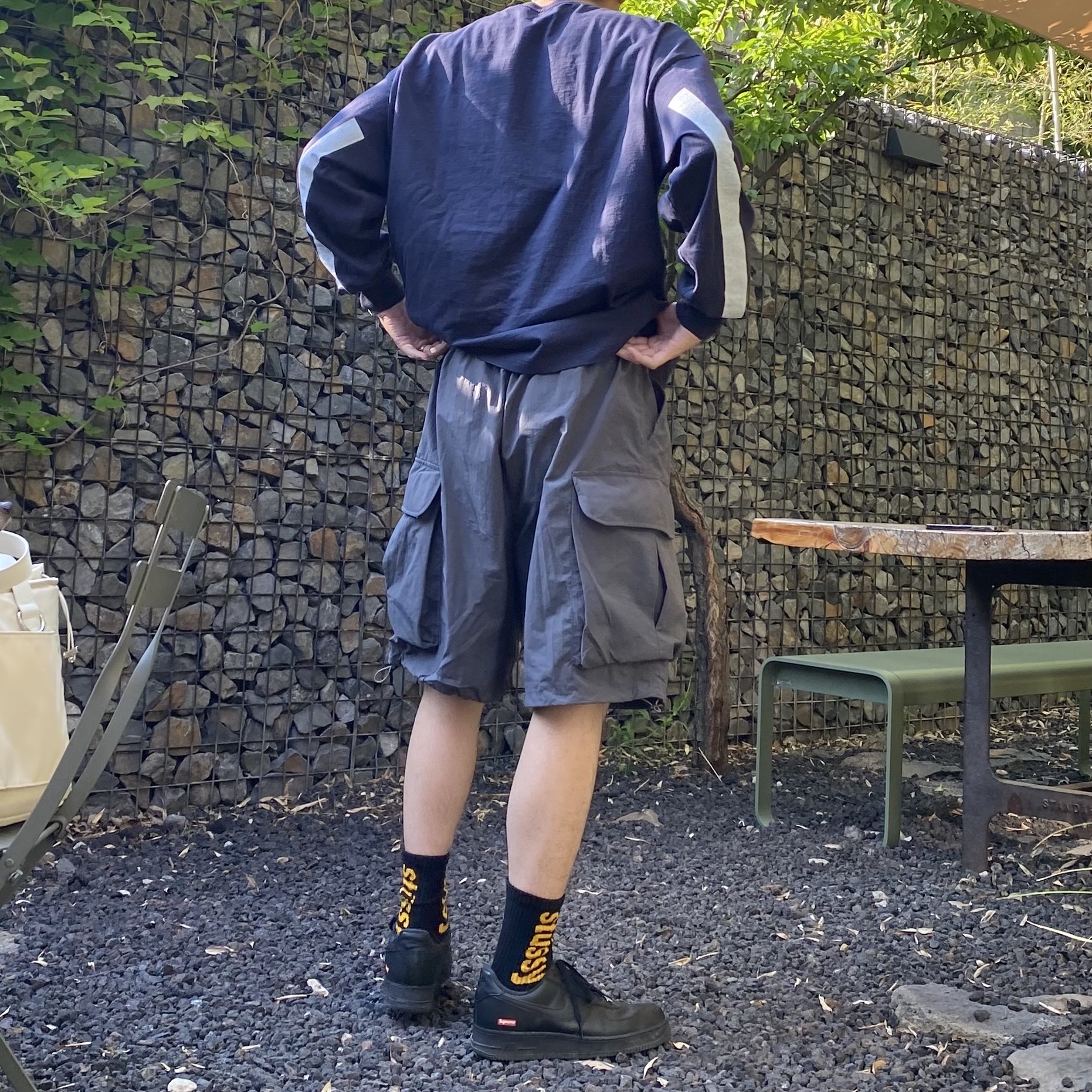 Stussy Helvetica Crew Socks Cumin Lilac, Nike x Supreme Air Force 1 Low Black 착용 스타일
