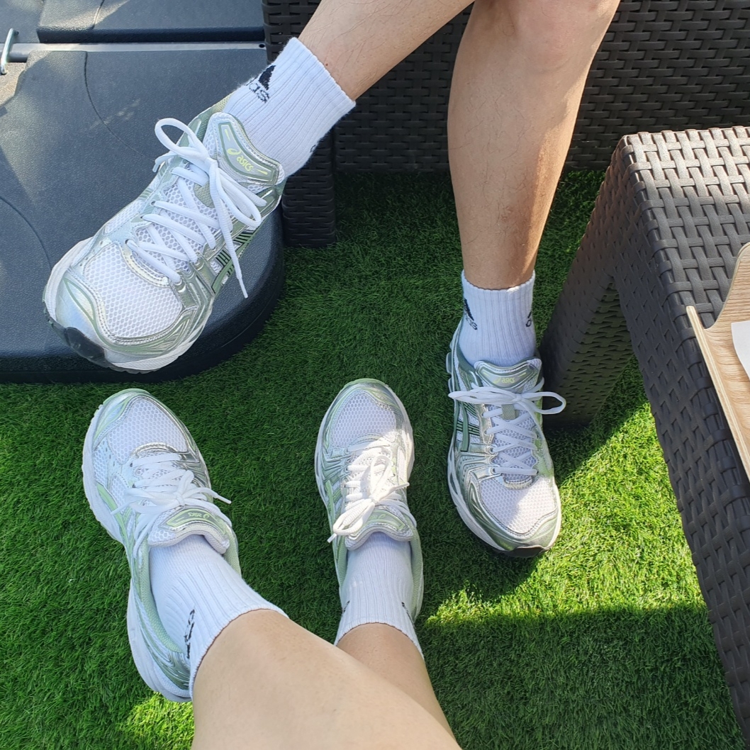 (W) Asics Gel-Kayano 14 White Jade, Asics Gel-Kayano 14 White Slate Grey 착용 스타일