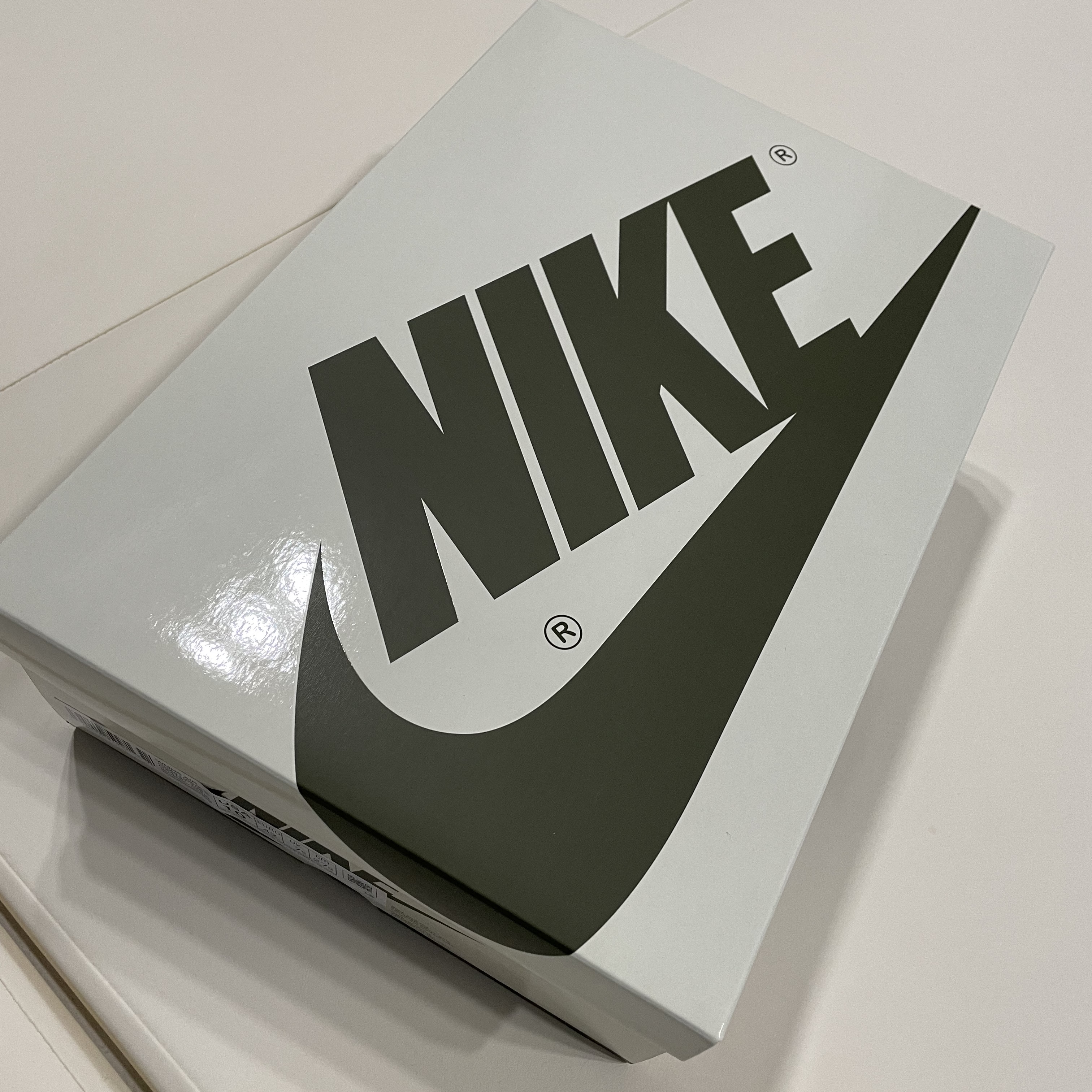 (W) Jordan 1 x Travis Scott Retro Low OG SP Medium Olive 착용 스타일 - 1