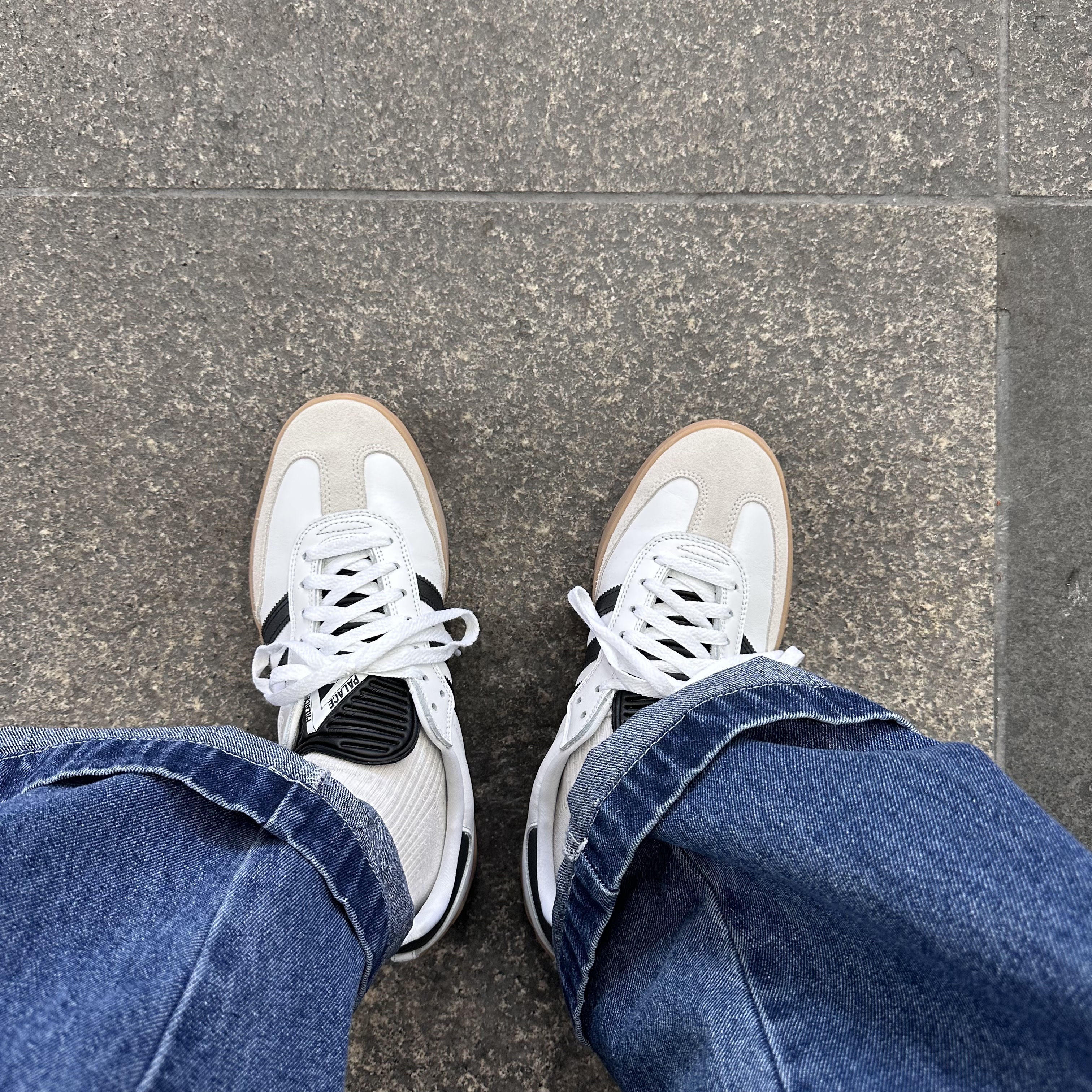 Adidas x Palace Samba White Black 착용 스타일