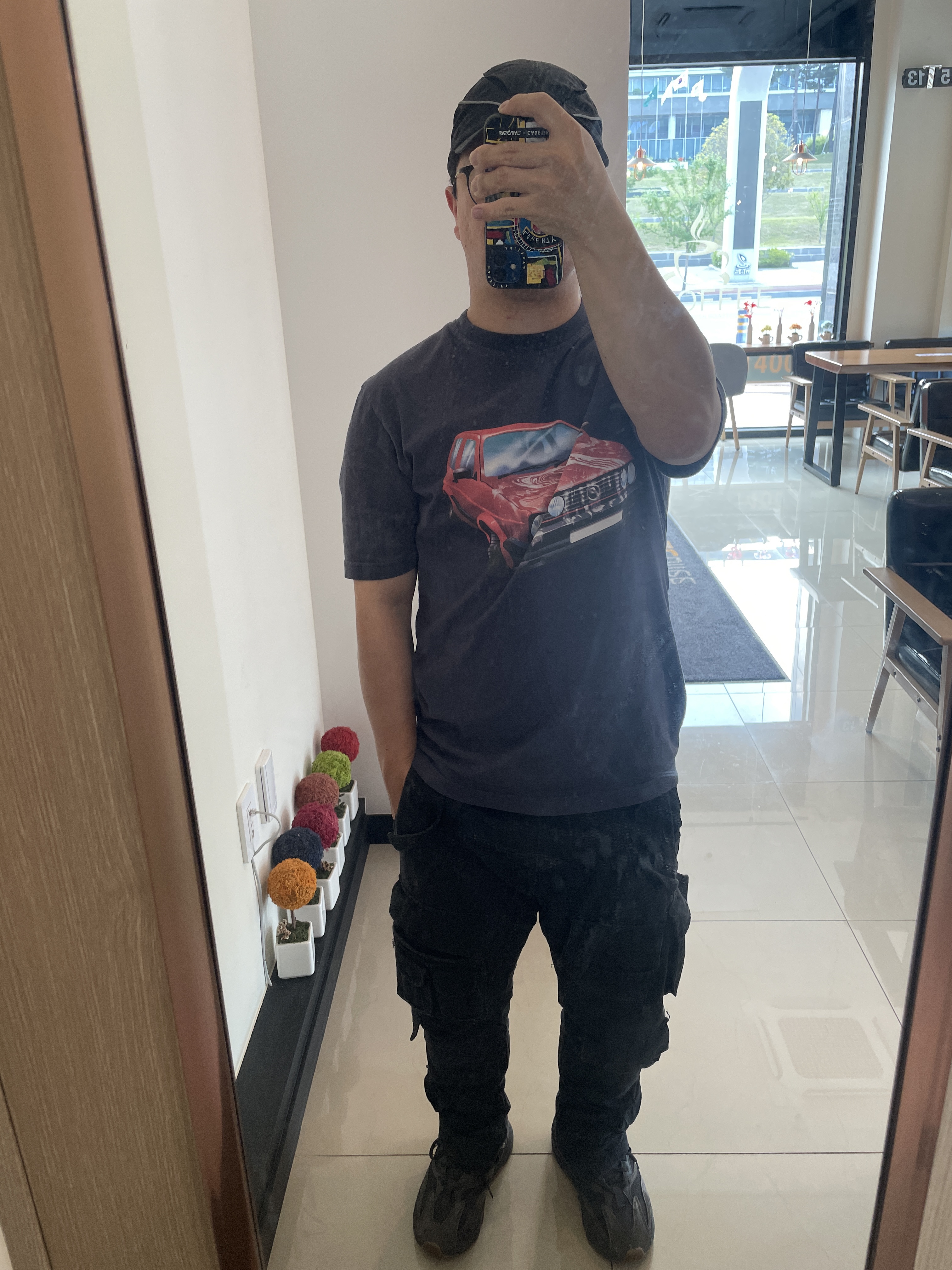 Palace GT Aiight T-Shirt Black - 20SS, Adidas Yeezy Boost 700 Utility Black 착용 스타일