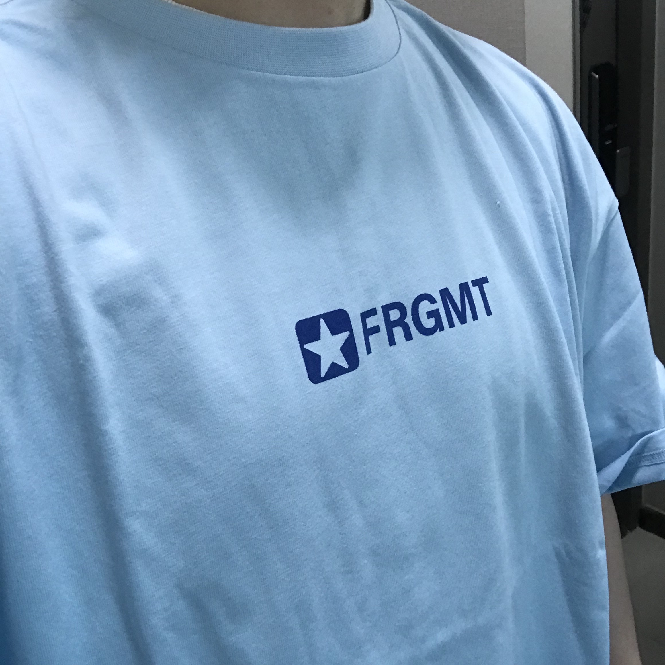 Converse x Fragment T-Shirt Blue 착용 스타일