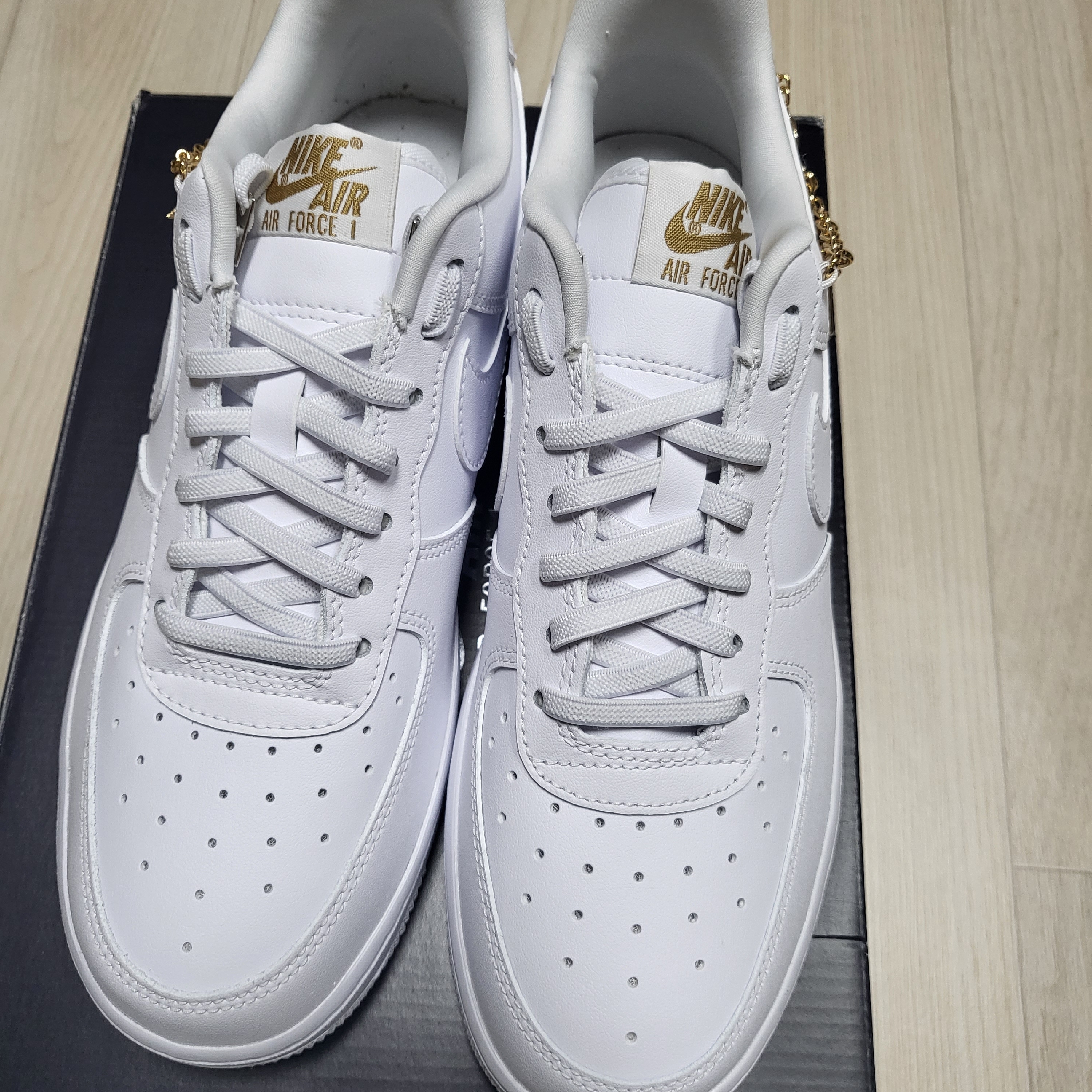 (W) Nike Air Force 1 '07 LX White Pendant 착용 스타일 - 2