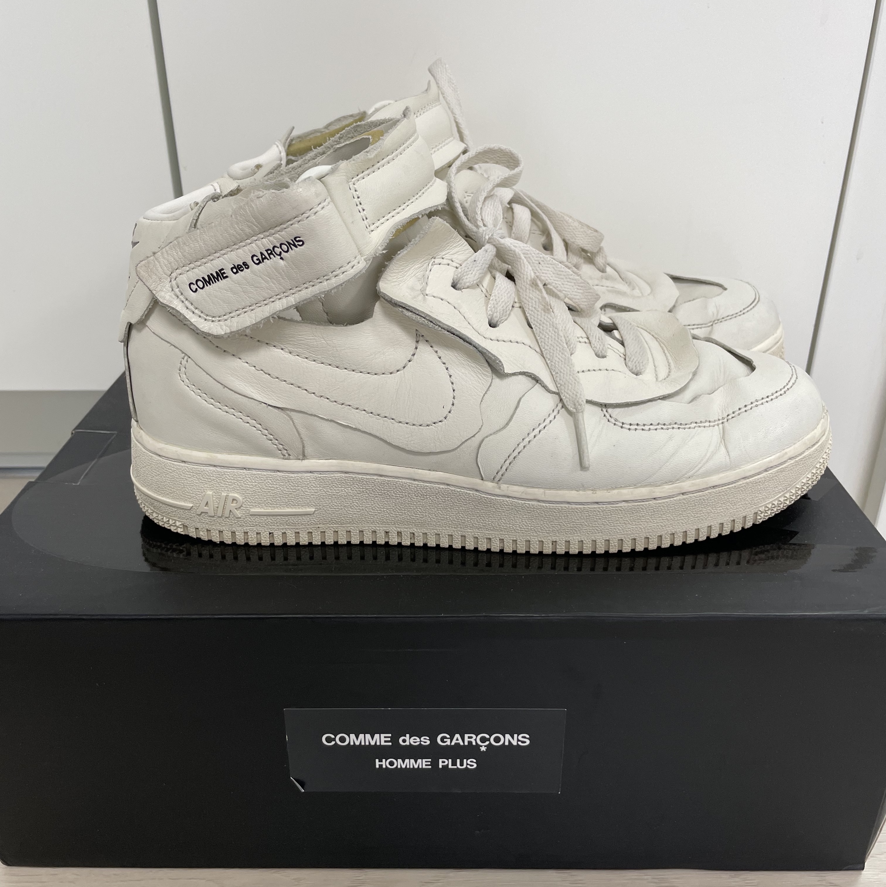 Nike x Comme des Garcons Homme Plus Air Force Mid White 착용 스타일 - 2