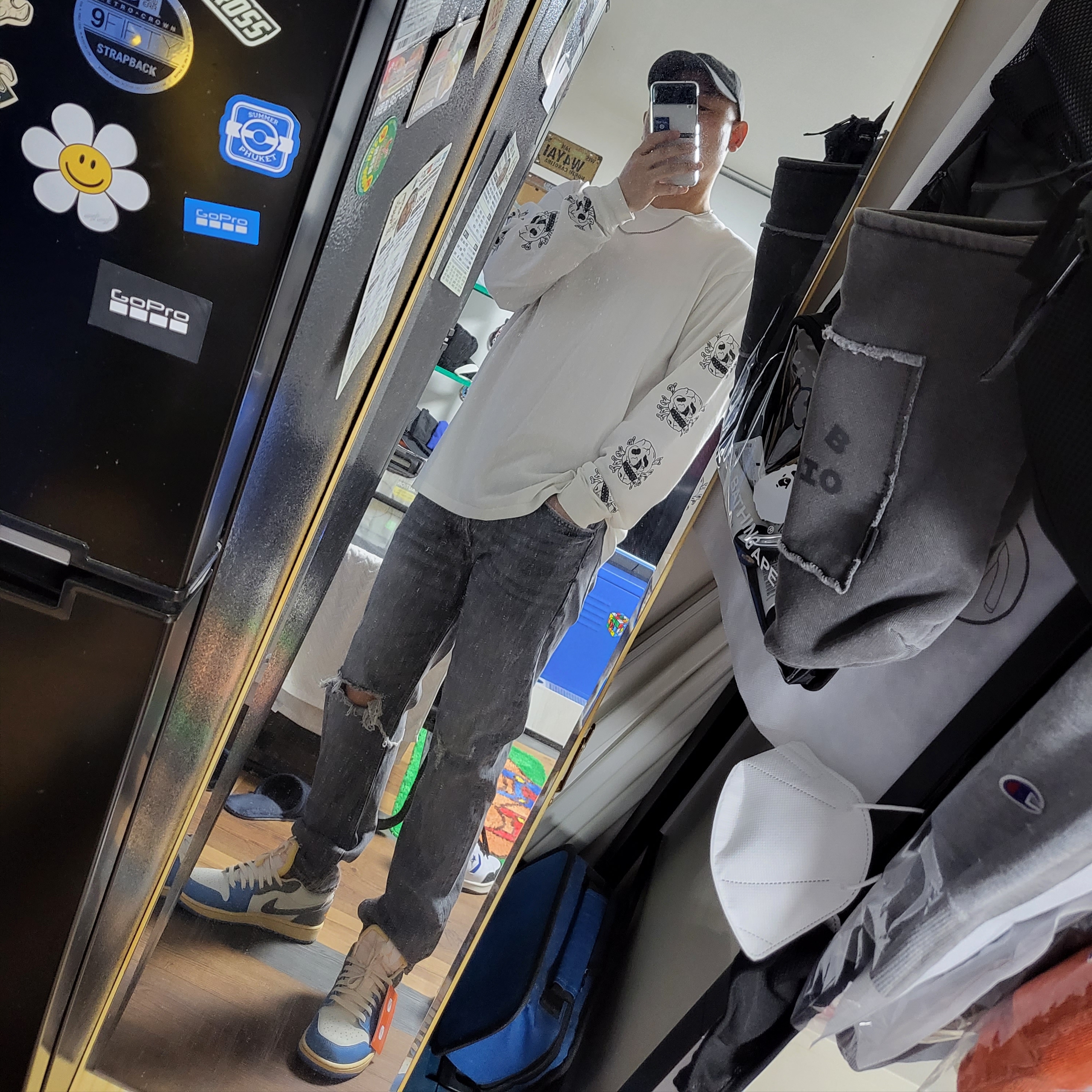 Stussy x Our Legacy Skull LS T-Shirt Natural, Jordan 1 Low SE Tokyo 96 착용 스타일