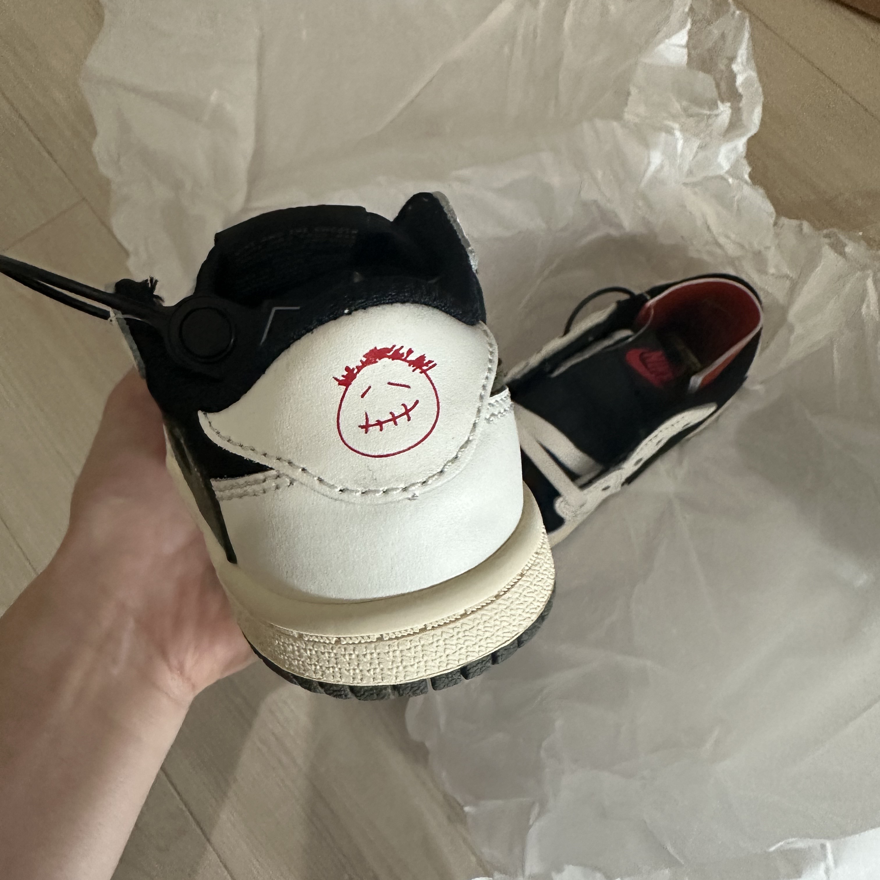 (TD) Jordan 1 x Travis Scott Retro Low OG SP Medium Olive 착용 스타일 - 2