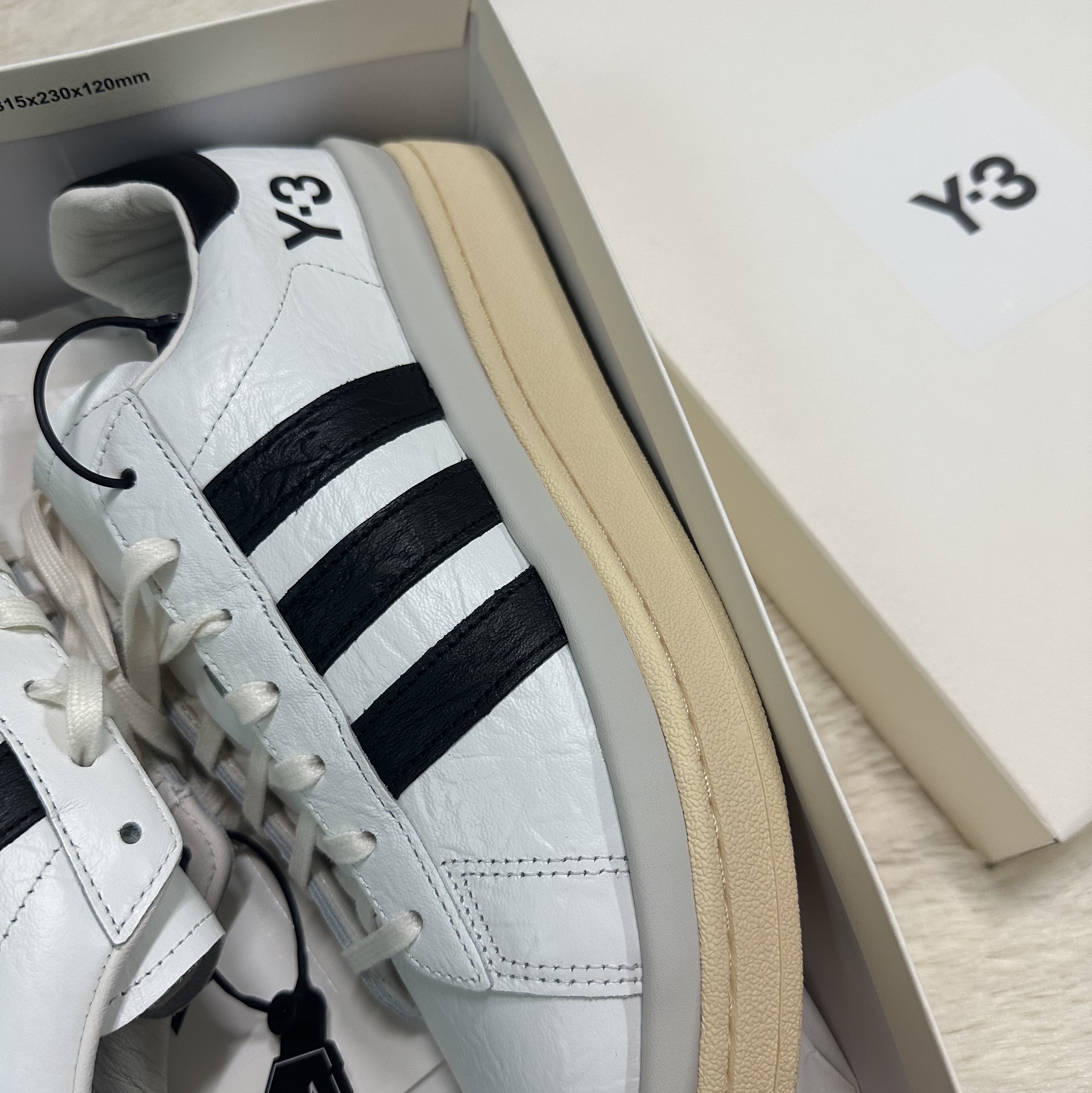 Y-3 Hicho Core White Black 착용 스타일