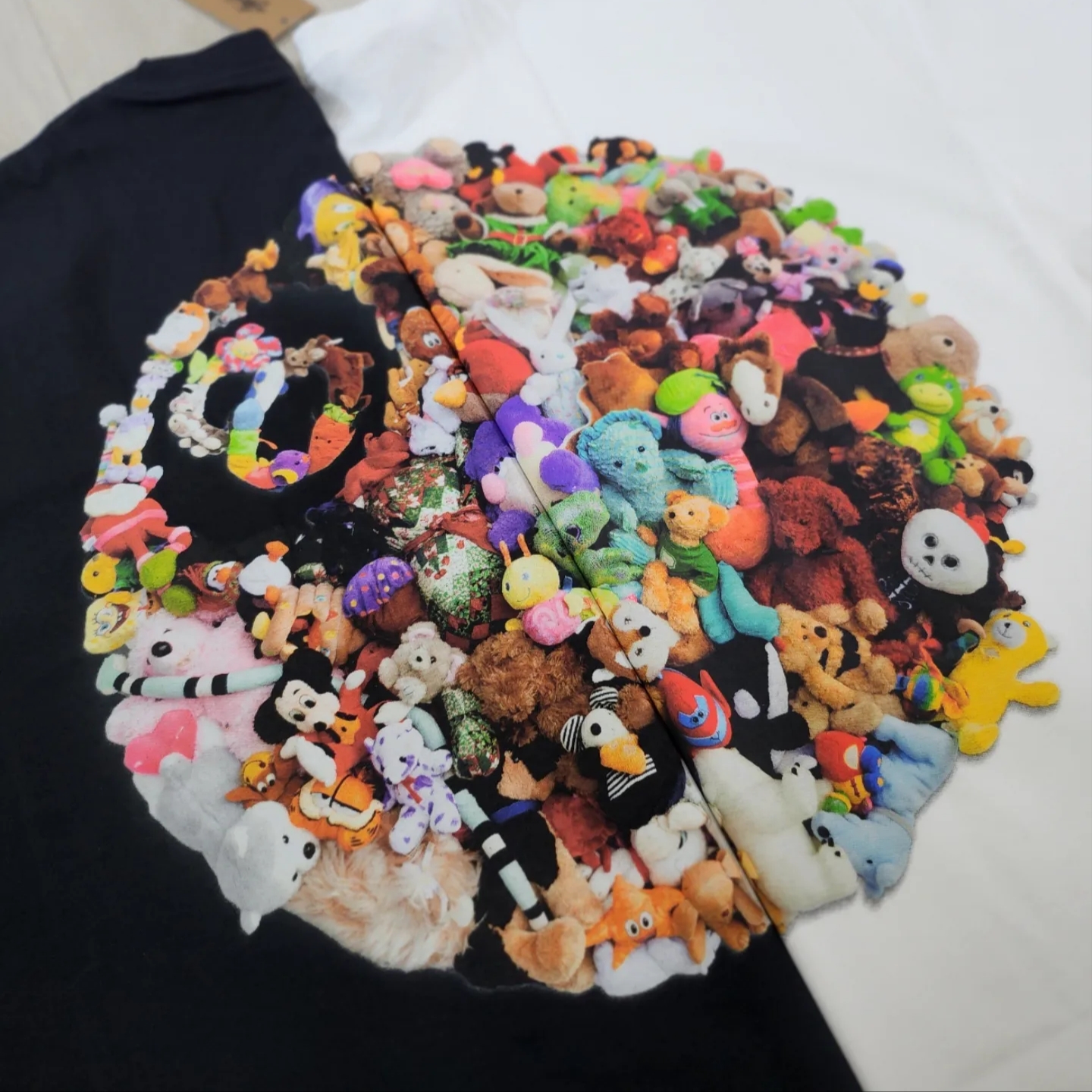 Stussy Plush T-Shirt White, Stussy Plush T-Shirt Black 착용 스타일 - 2