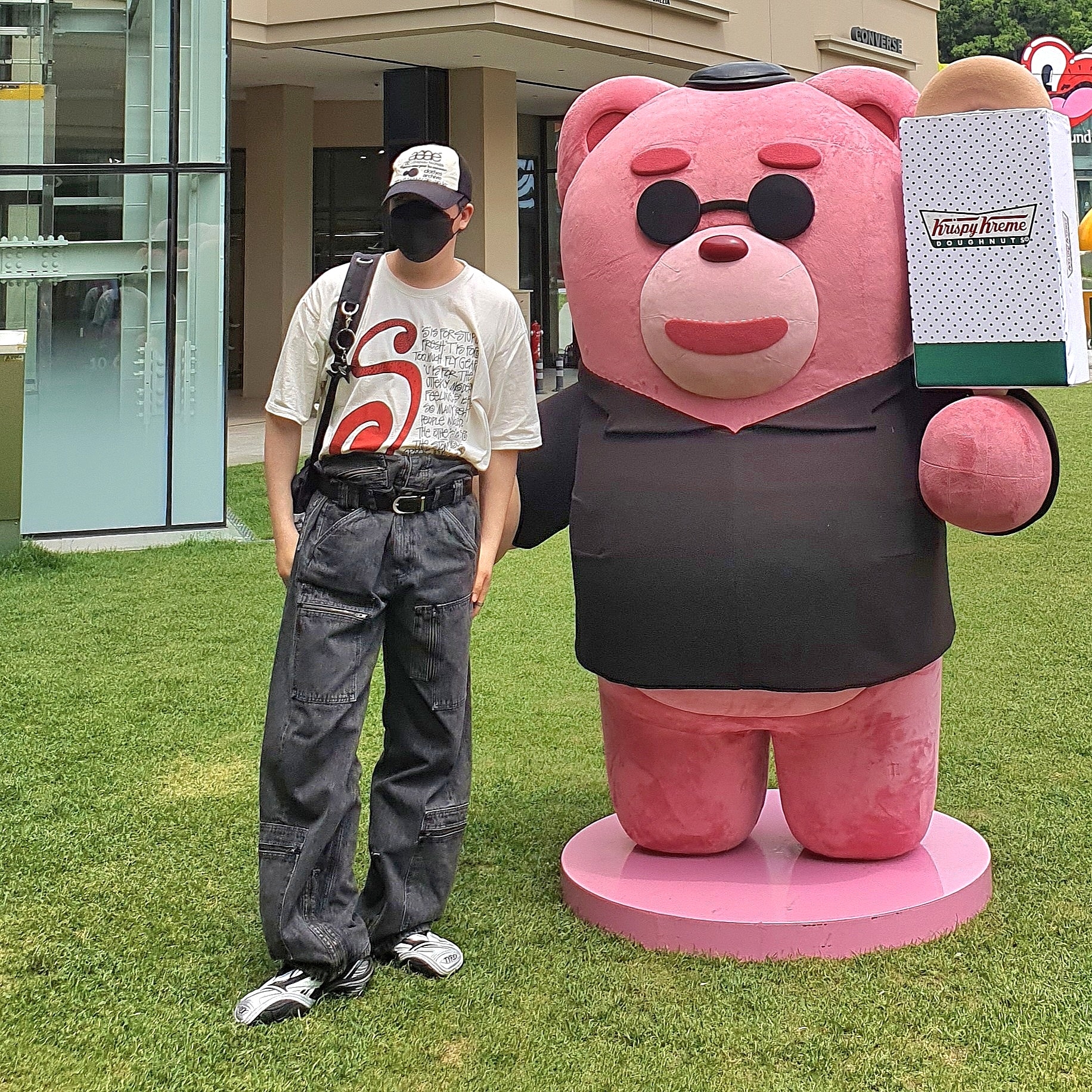 발렌시아가 타이렉스 스니커즈 블랙 그레이 착용 스타일
