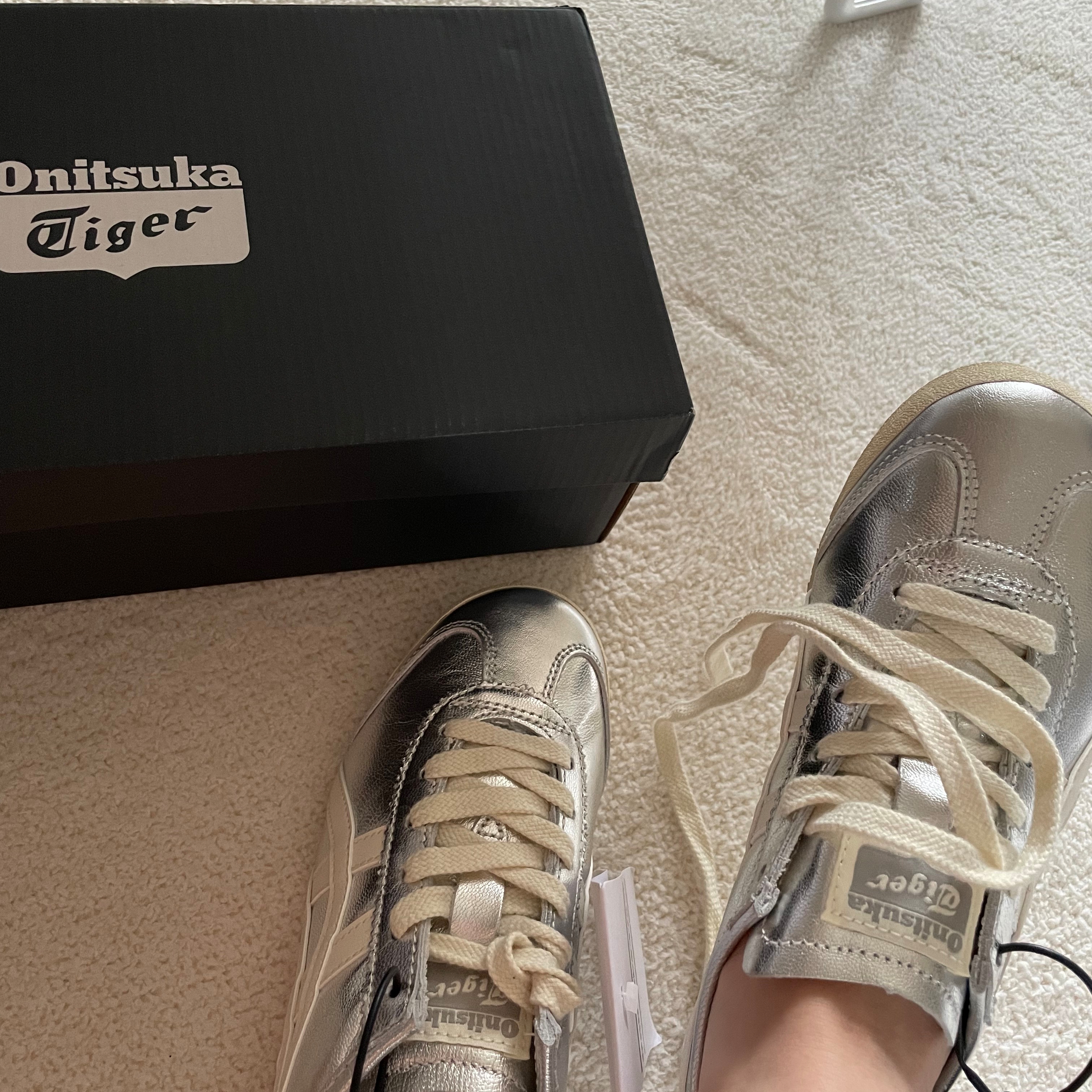 Onitsuka Tiger Mexico 66 White Silver 착용 스타일