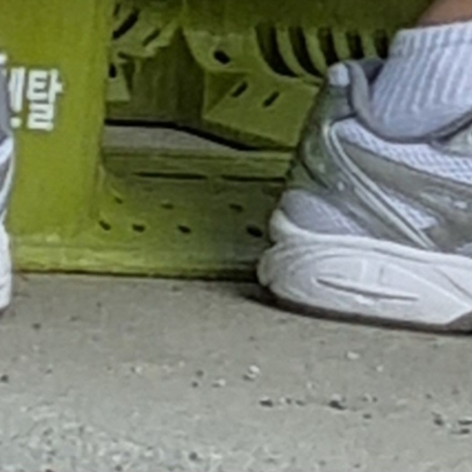 (W) Asics Gel-Kayano 14 White Moonrock 착용 스타일
