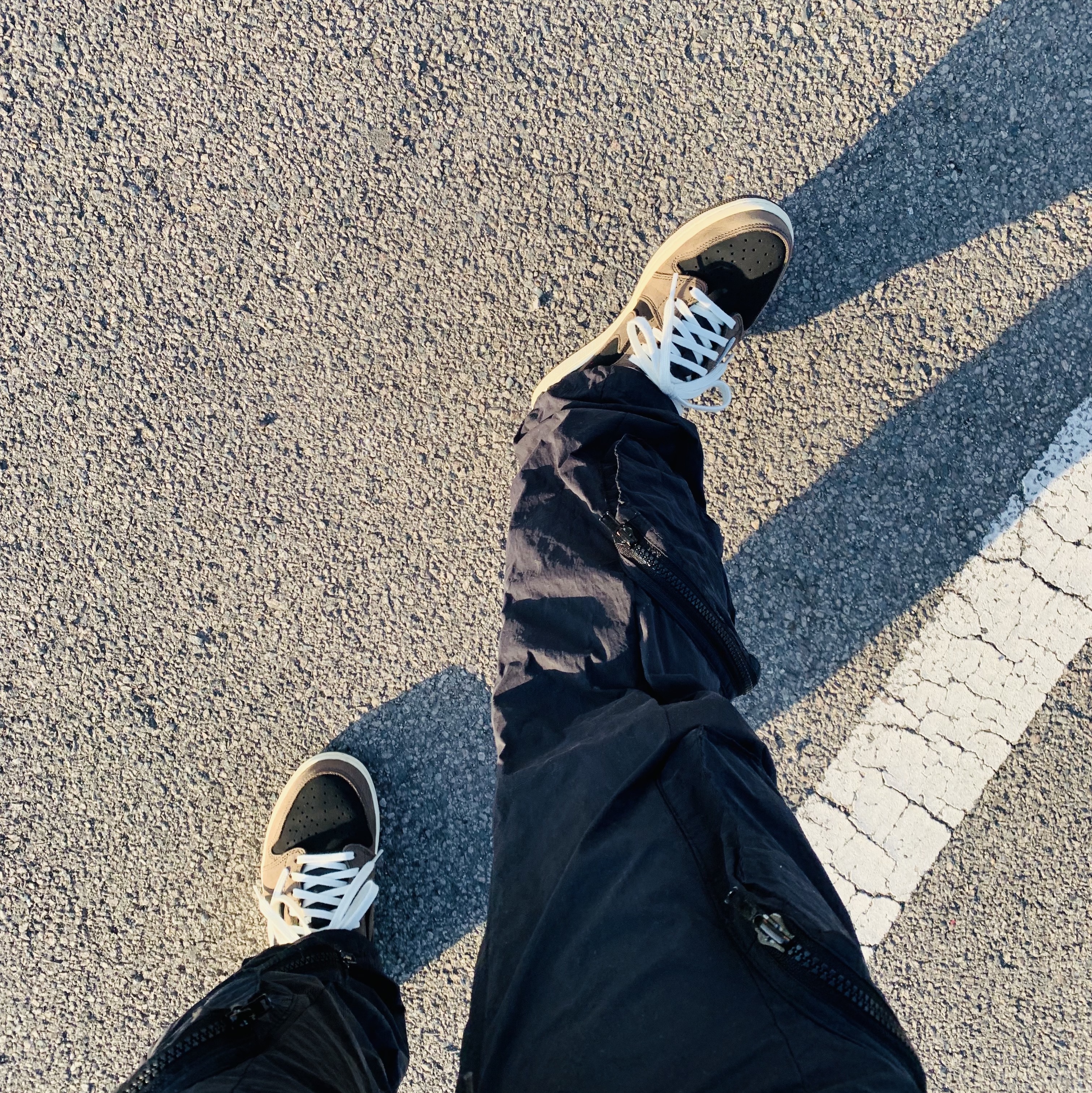 Jordan 1 x Travis Scott Retro Low OG SP Mocha 착용 스타일