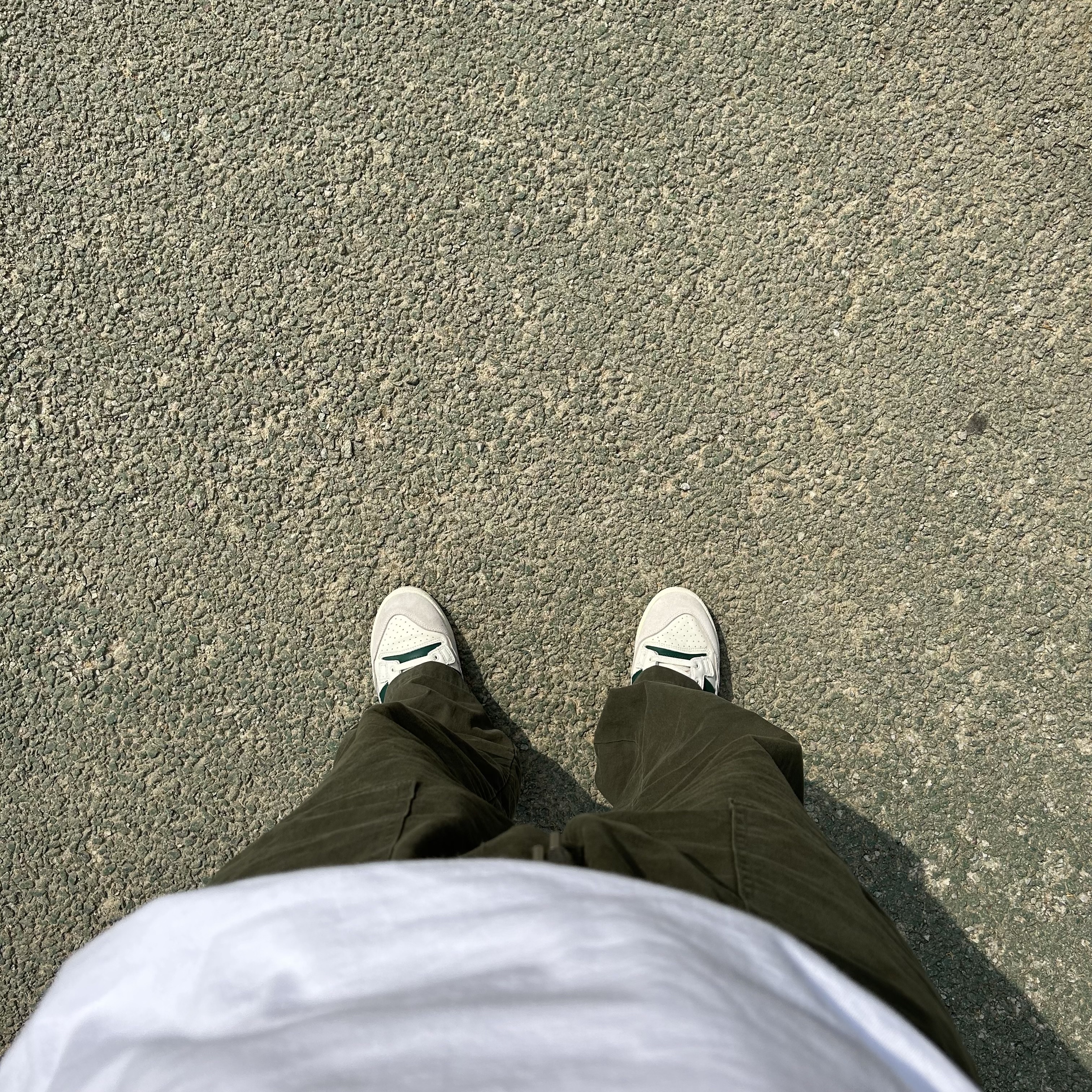 Adidas Centennial 85 Low Cloud White Team Dark Green 착용 스타일 - 1