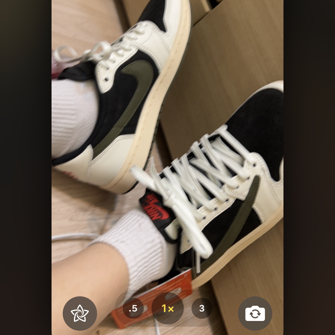 (W) Jordan 1 x Travis Scott Retro Low OG SP Medium Olive 착용 스타일