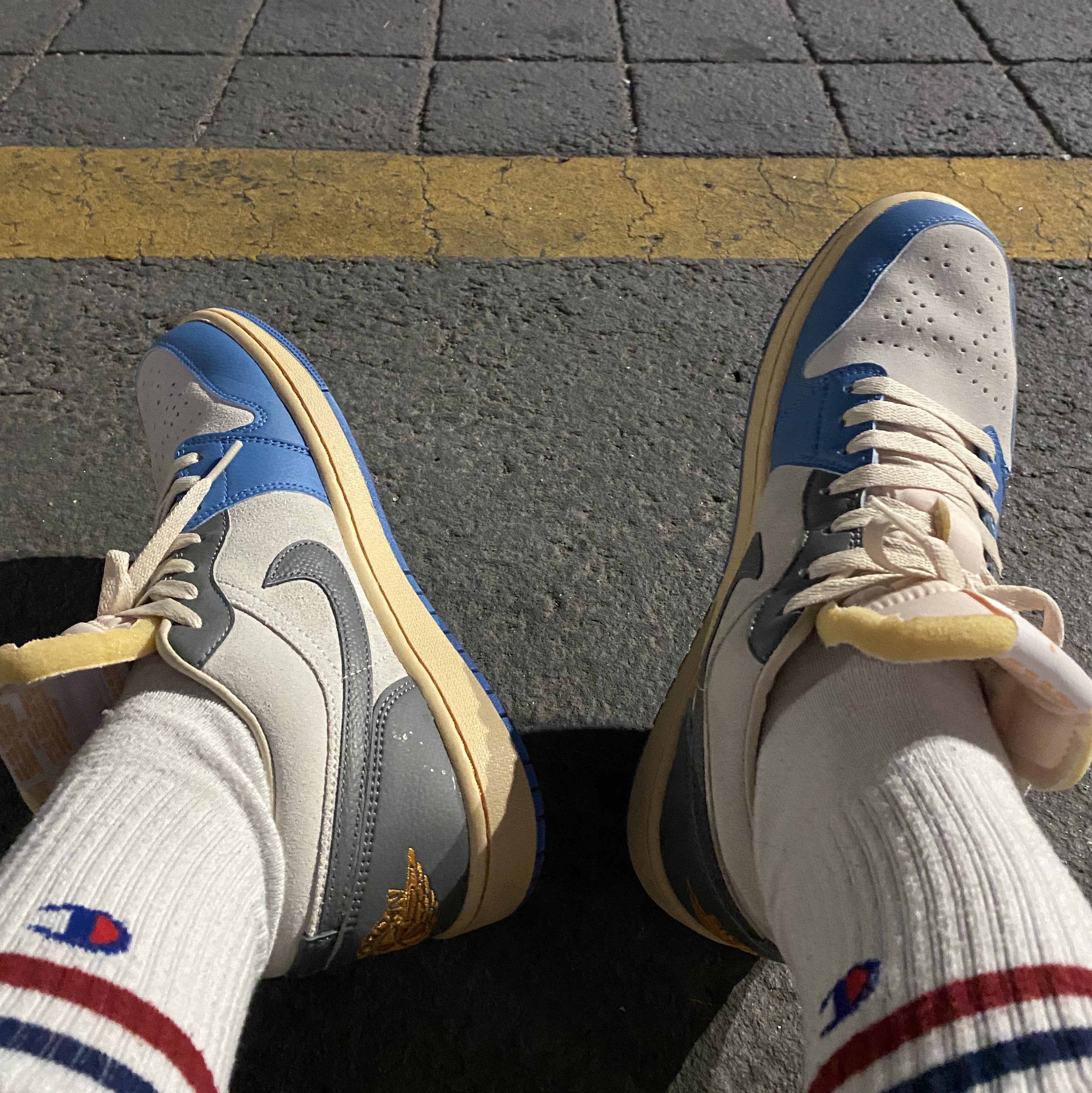 Jordan 1 Low SE Tokyo 96 착용 스타일