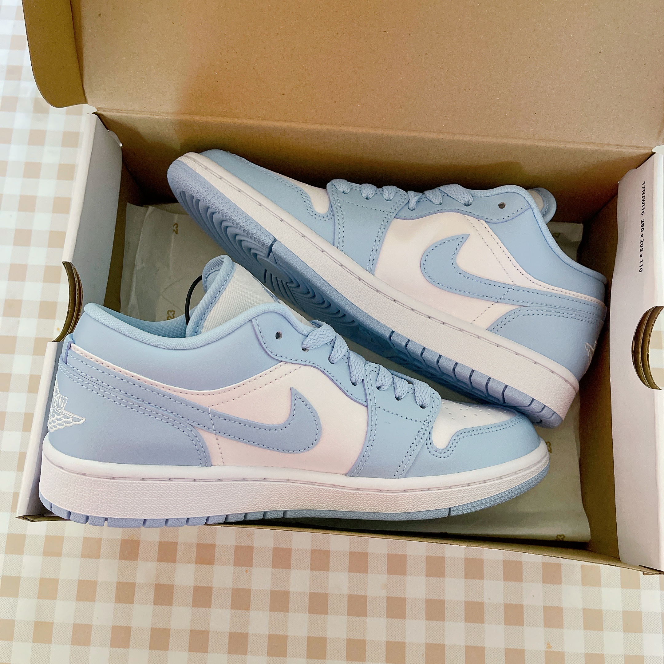 (W) Jordan 1 Low White Ice Blue 착용 스타일 - 1