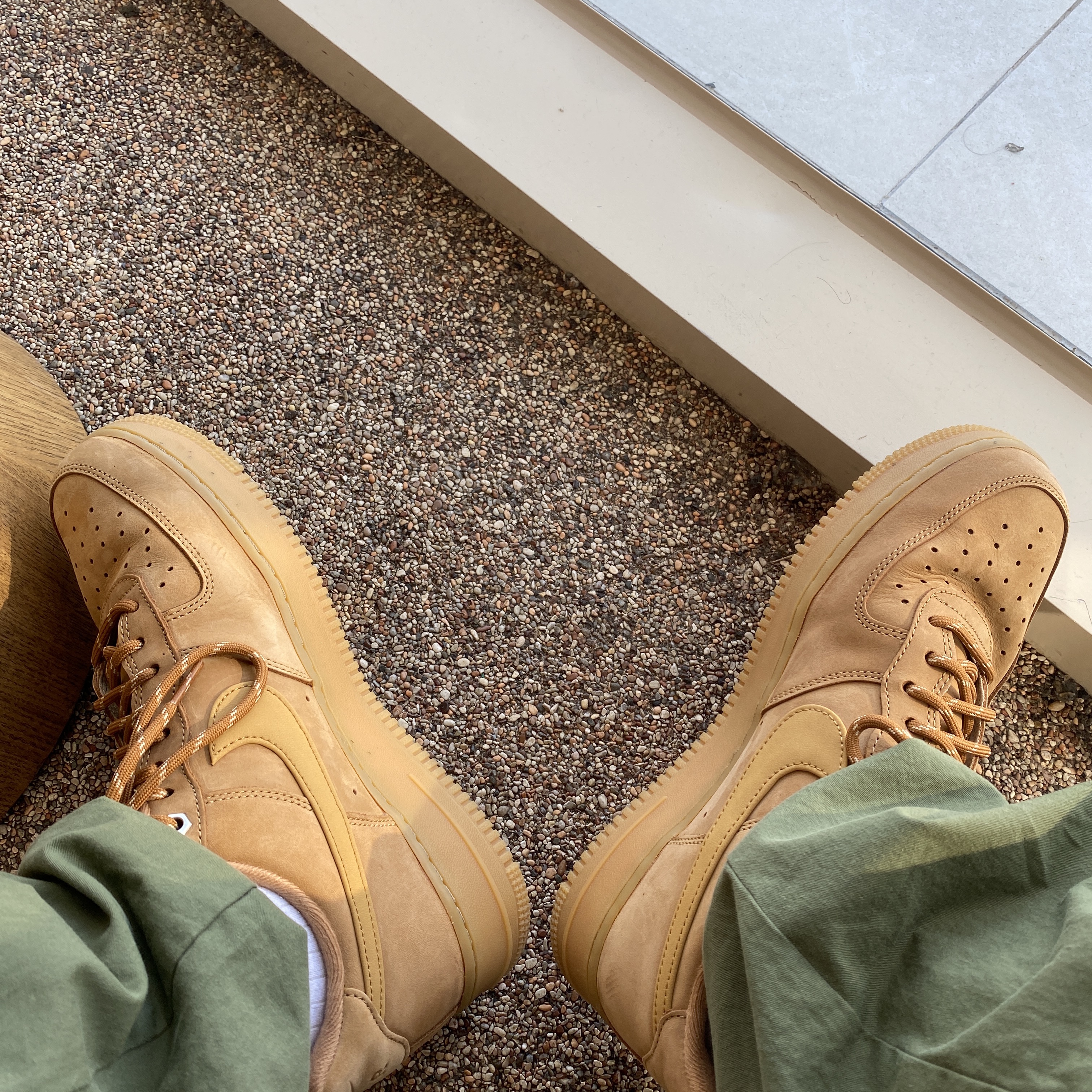 Nike Air Force 1 '07 WB Flax 착용 스타일 - 5