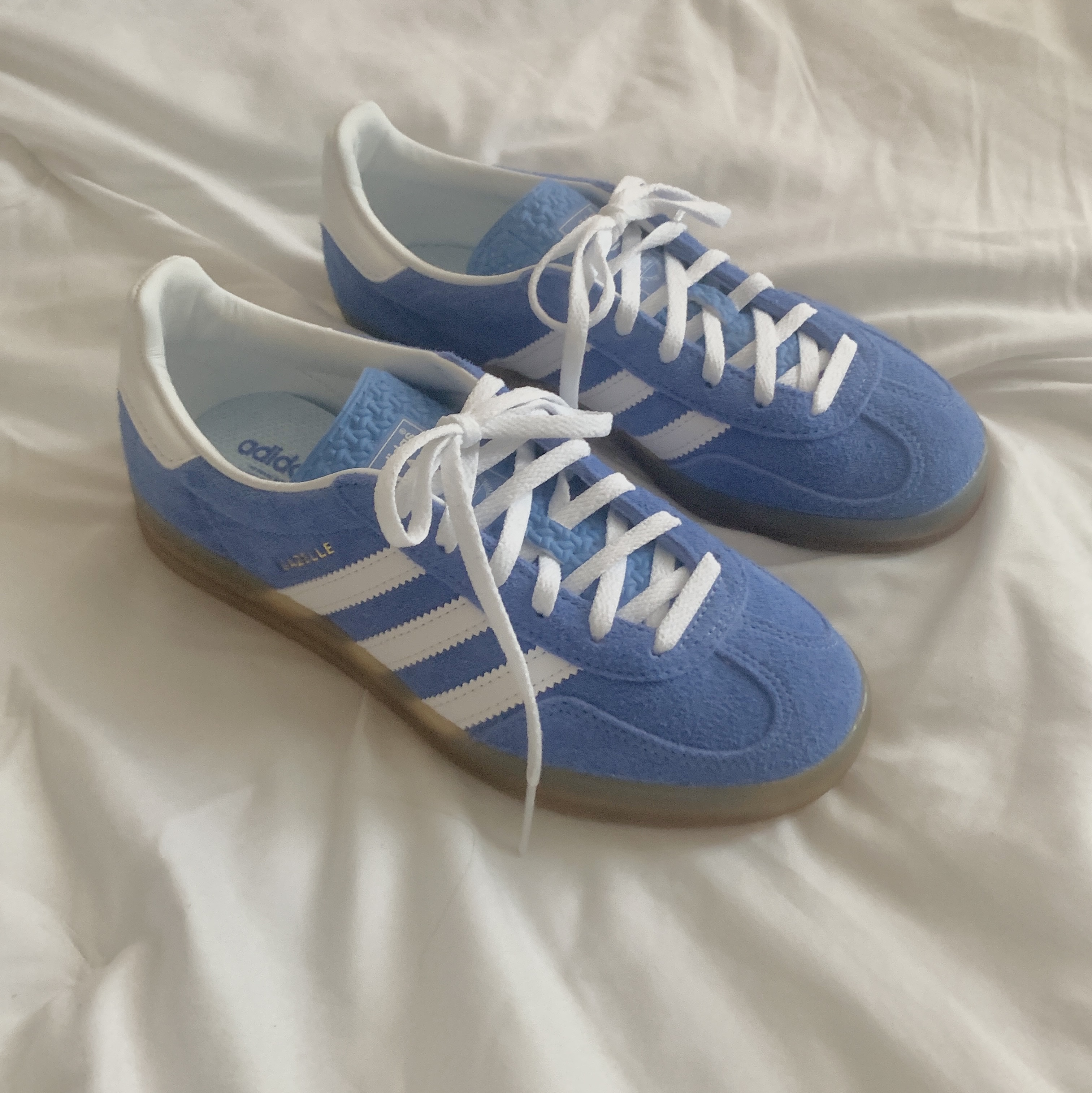 (W) Adidas Gazelle Indoor Blue Fusion Cloud White 착용 스타일 - 5