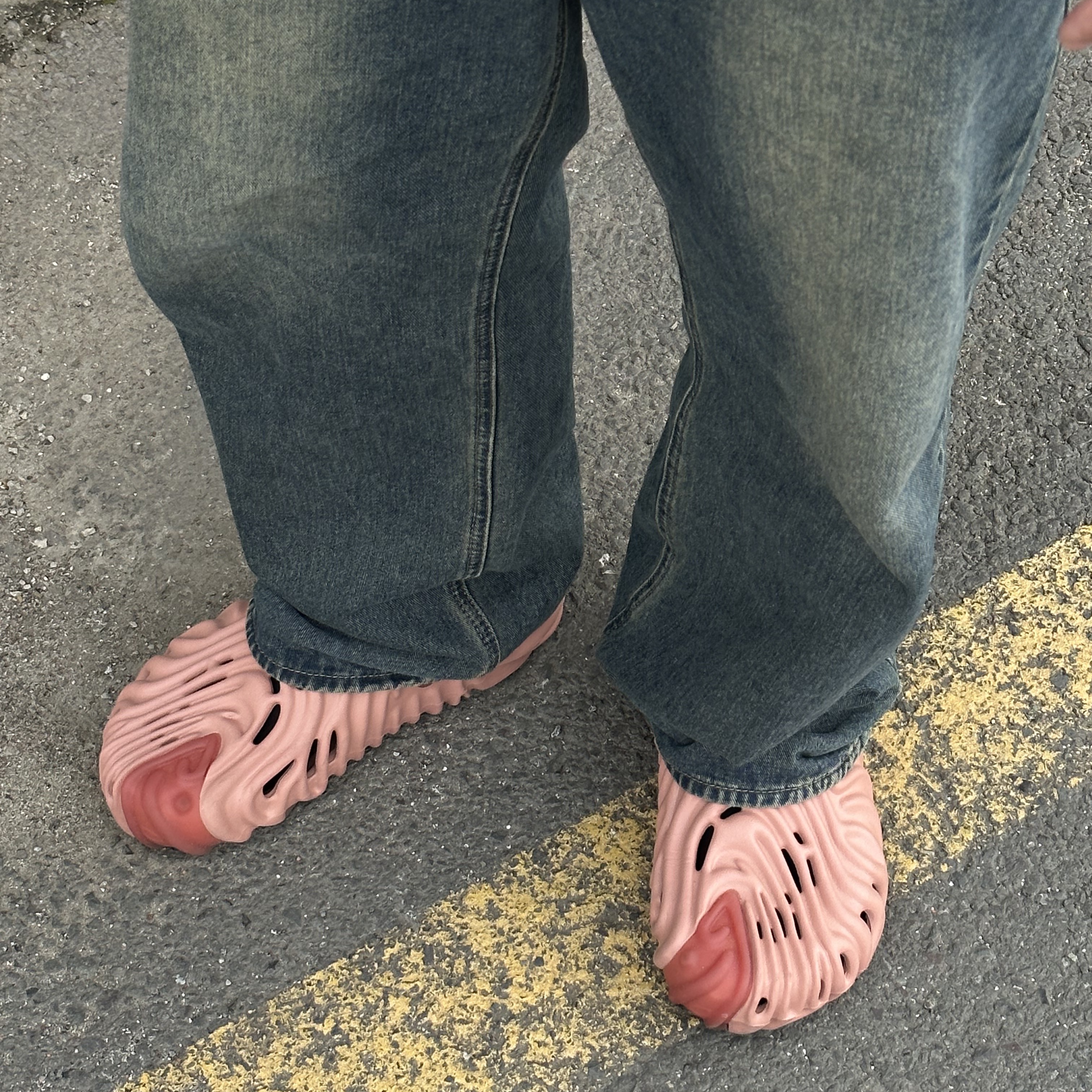 Crocs x Salehe Bembury Pollex Clog Kuwata 착용 스타일