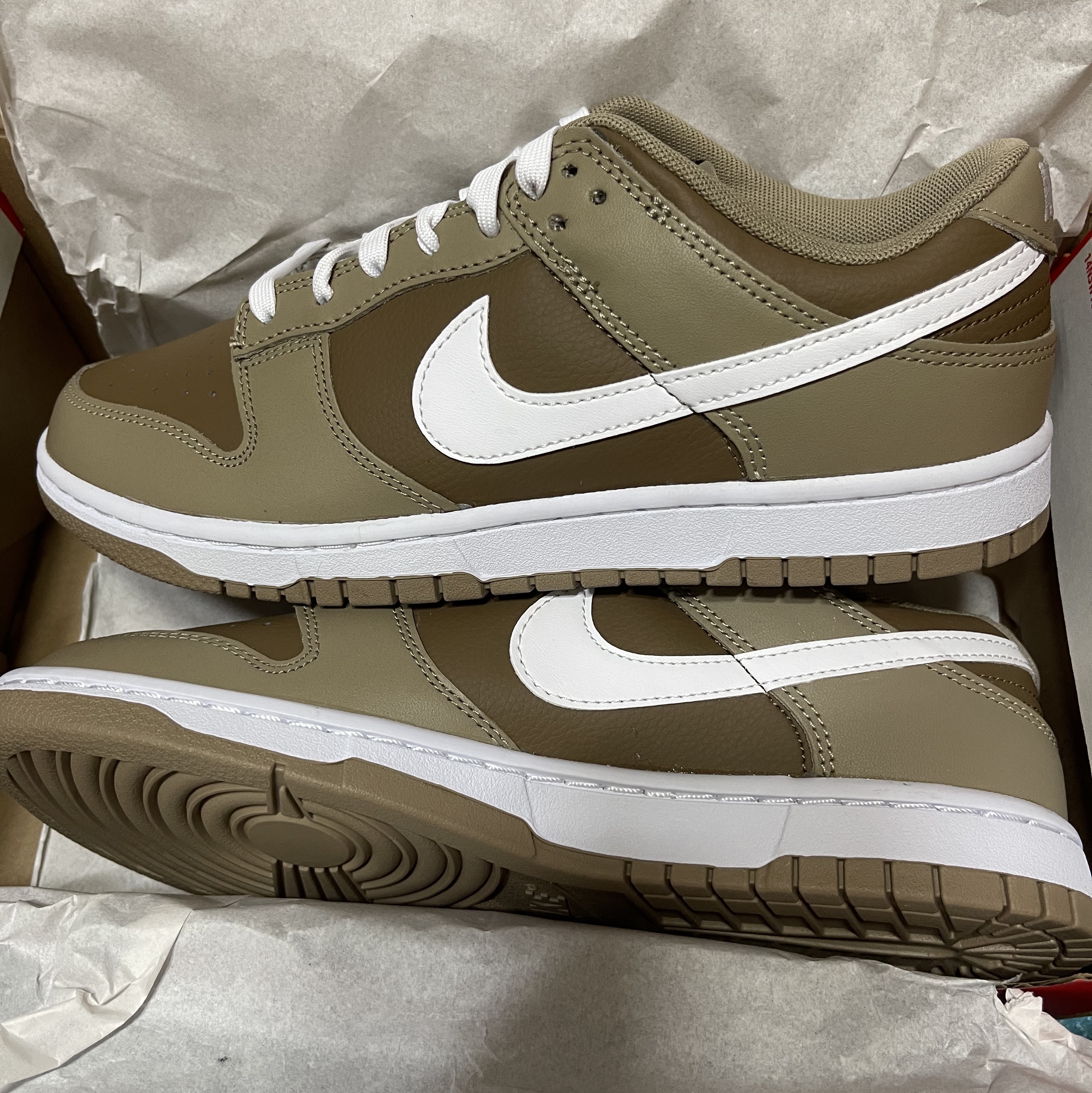 Nike Dunk Low Retro Khaki Hazel Rush 착용 스타일