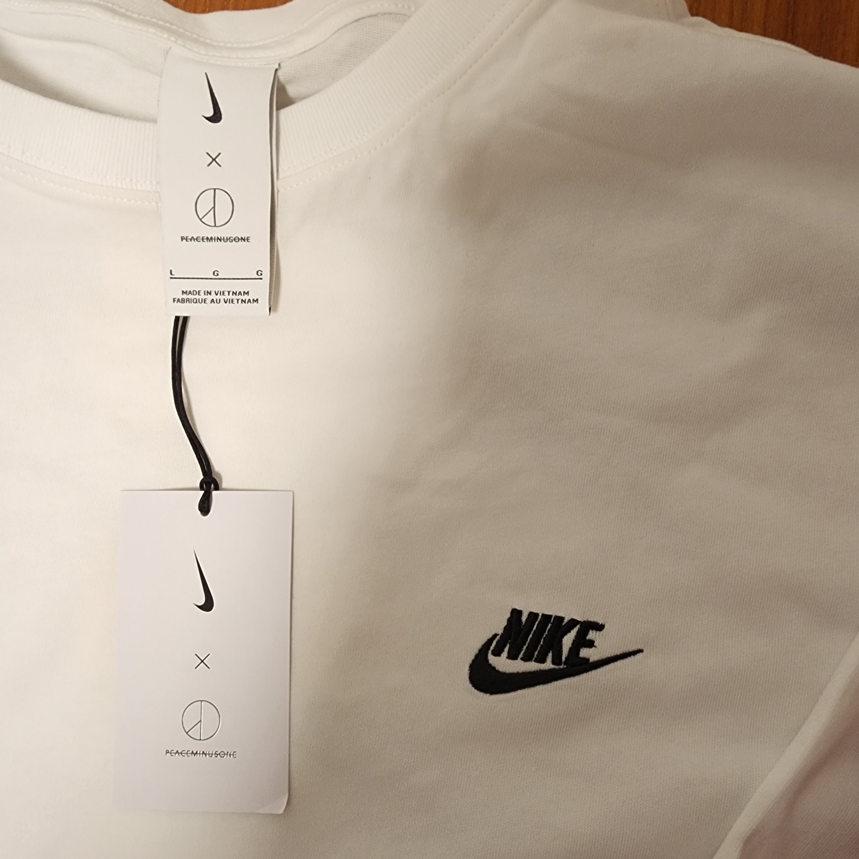 Nike x Peaceminusone LS T-Shirt White (DR0097-100) 착용 스타일 - 3