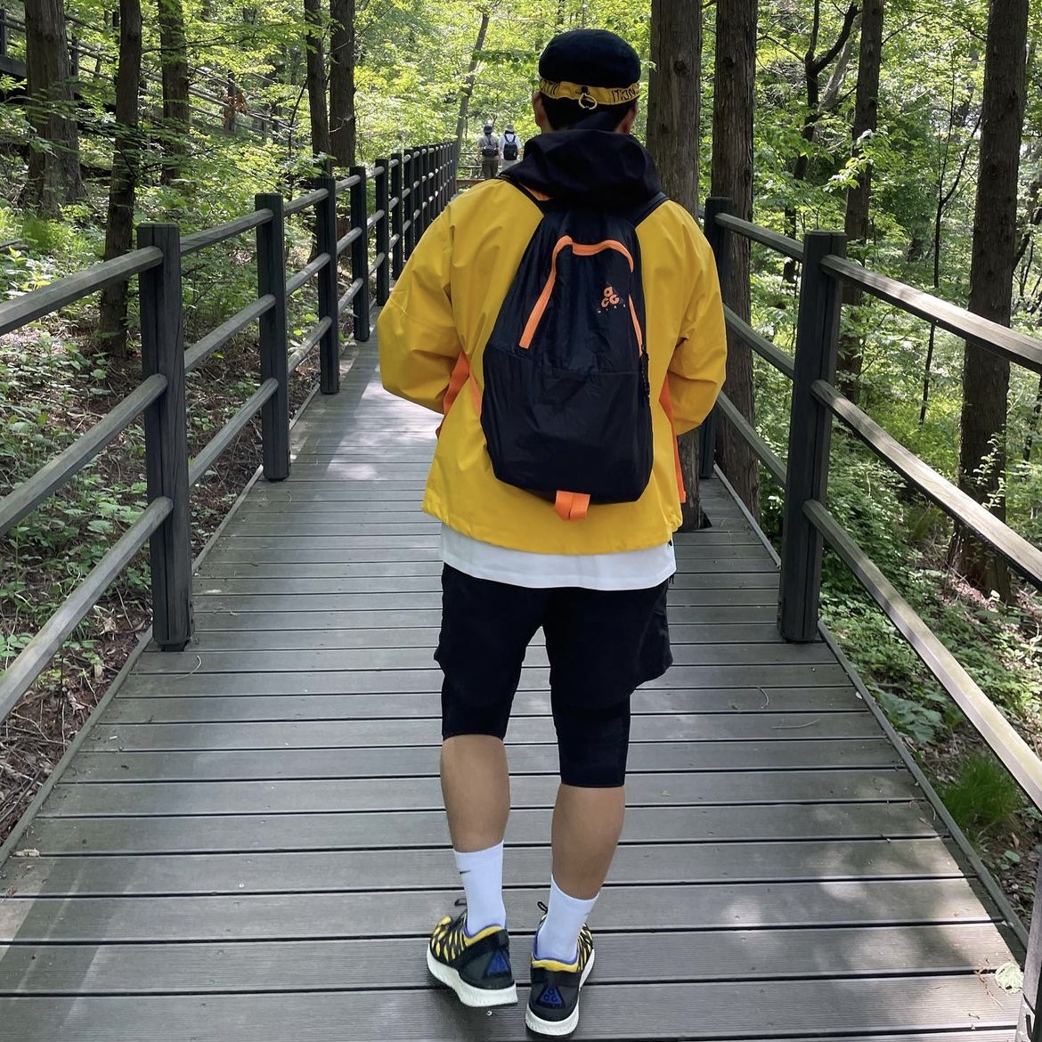 Nike ACG React Terra Gobe Amarillo, Nike ACG Gore-Tex Paclite Jacket University Gold Black - US/EU 착용 스타일