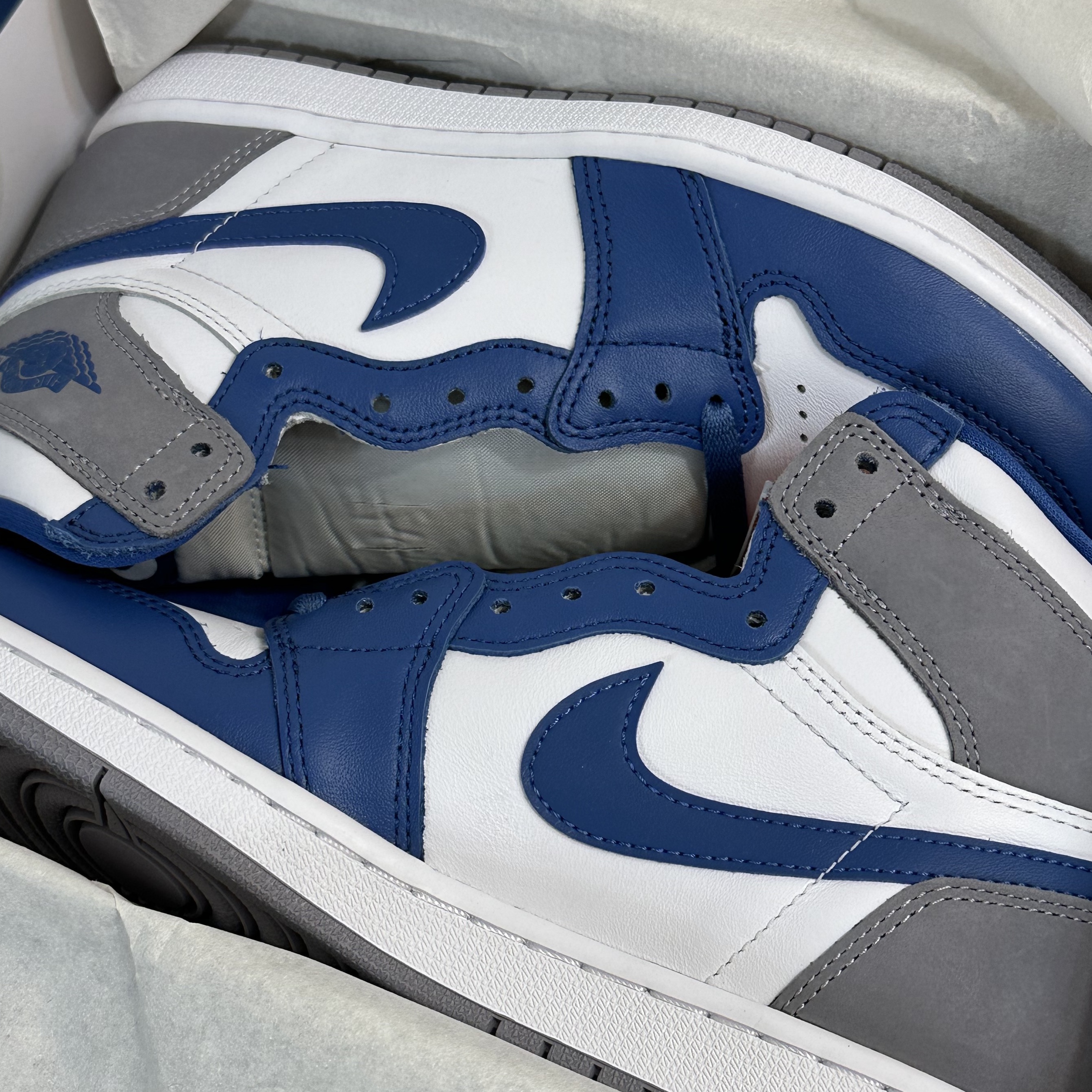 Jordan 1 Retro High OG True Blue 착용 스타일 - 3