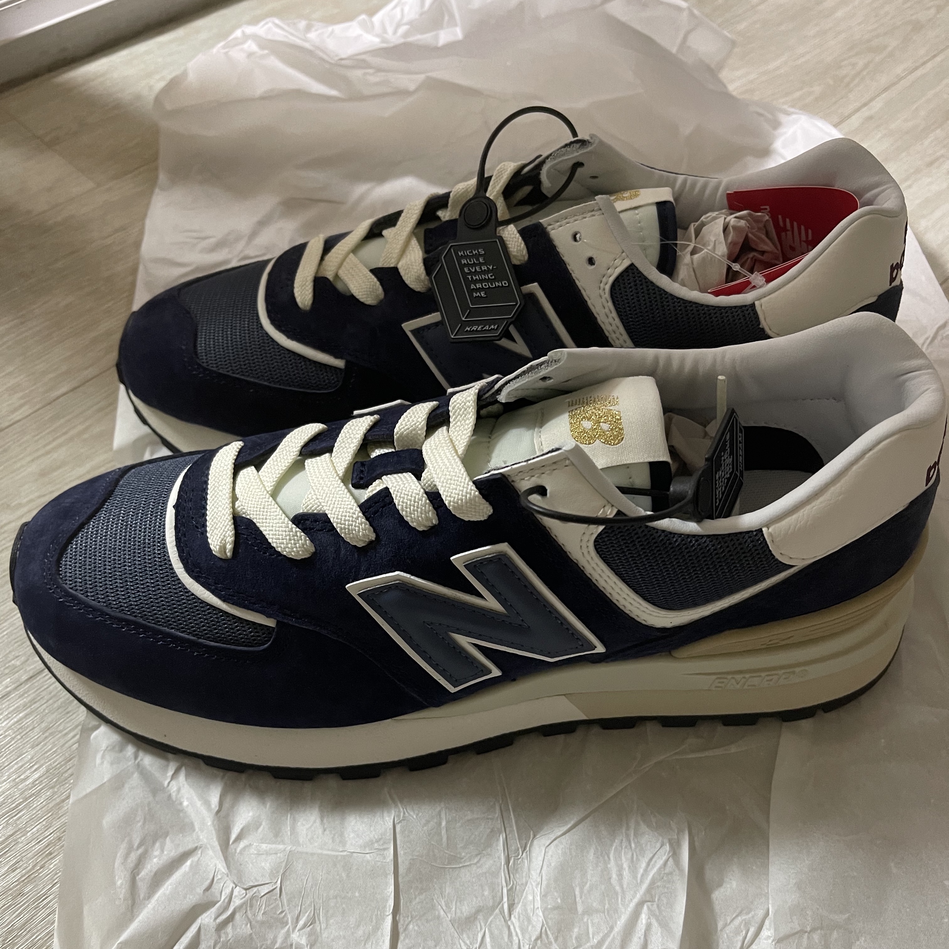 New Balance 574 Legacy Navy 착용 스타일