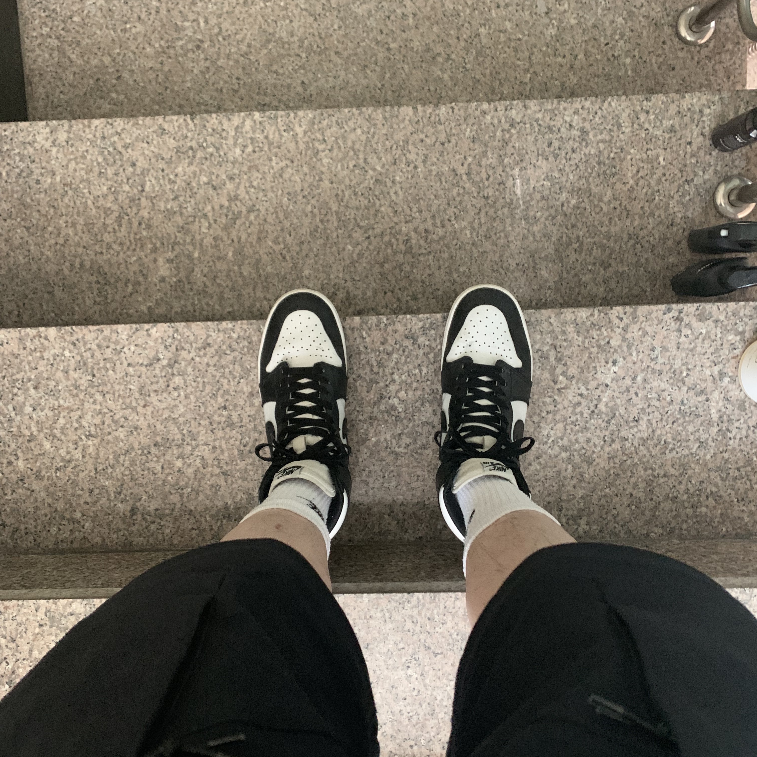 Jordan 1 High 85 Black White 착용 스타일