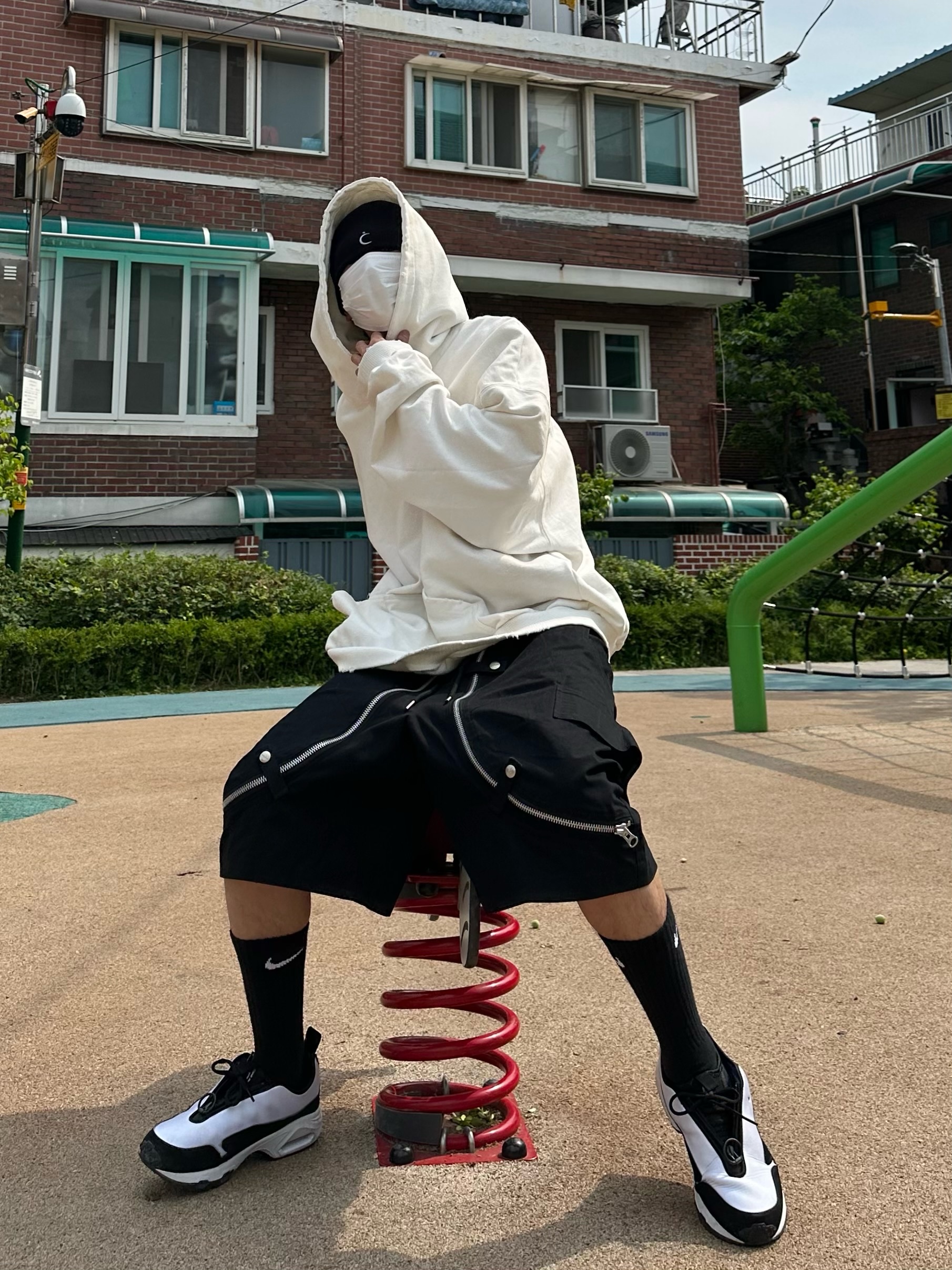 Nike x Comme des Garcons Homme Plus Air Max Sunder SP White Black 착용 스타일 - 1