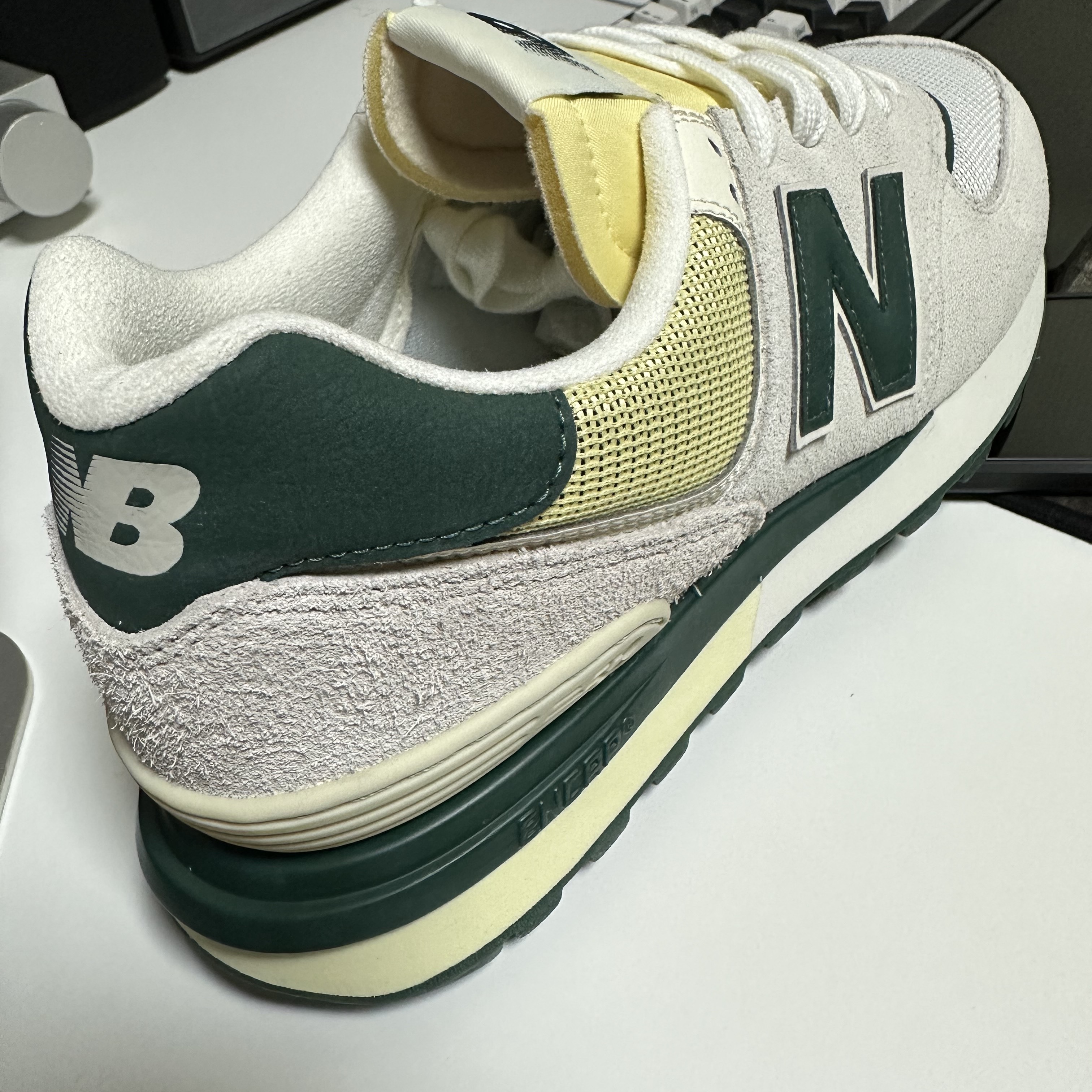 New Balance 574 Legacy White Green 착용 스타일